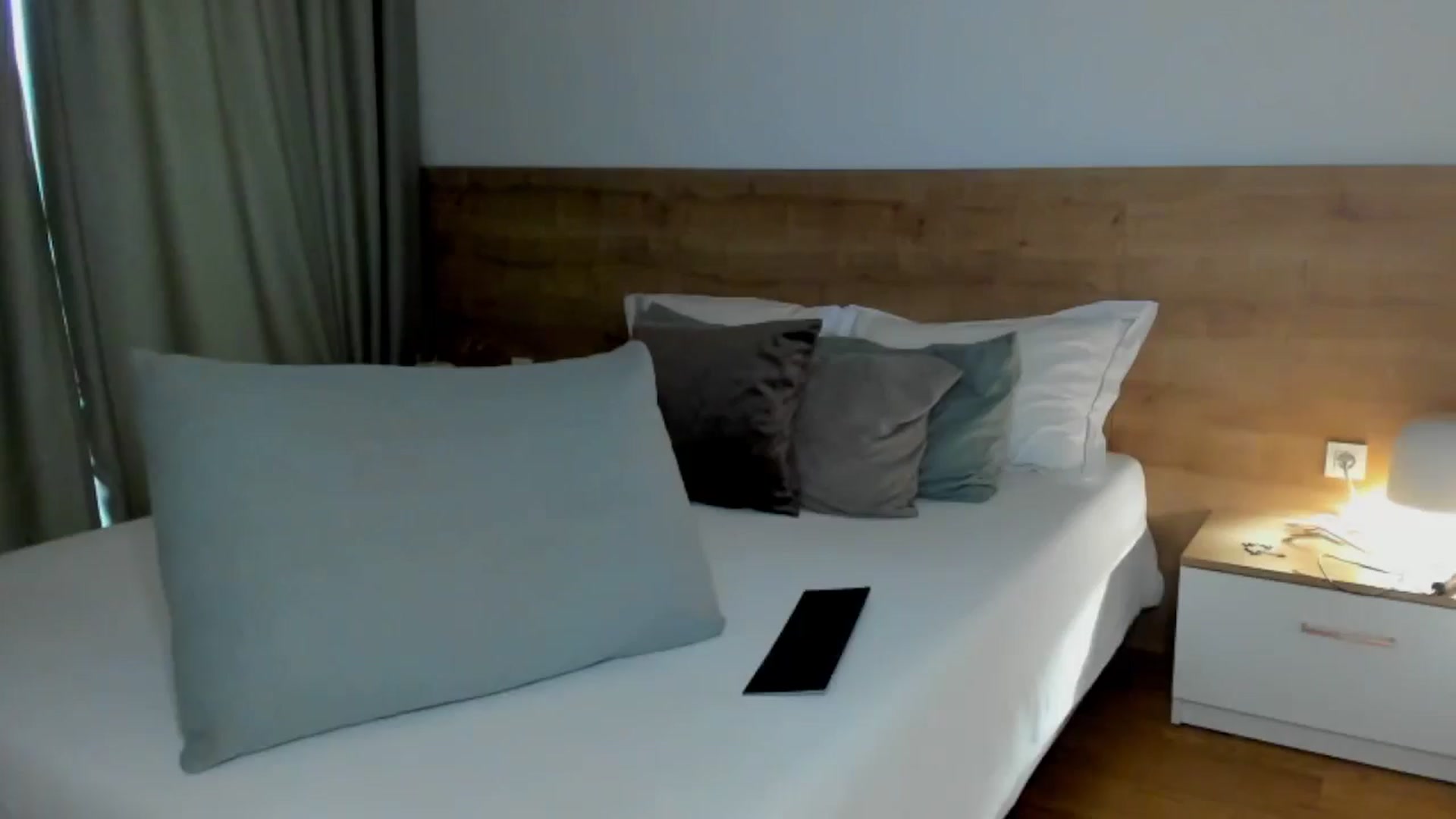 Gallery image thumbnail from Lara_xo's myfreecams stream on, 07/31/2025, 18:43 image 5 of 20