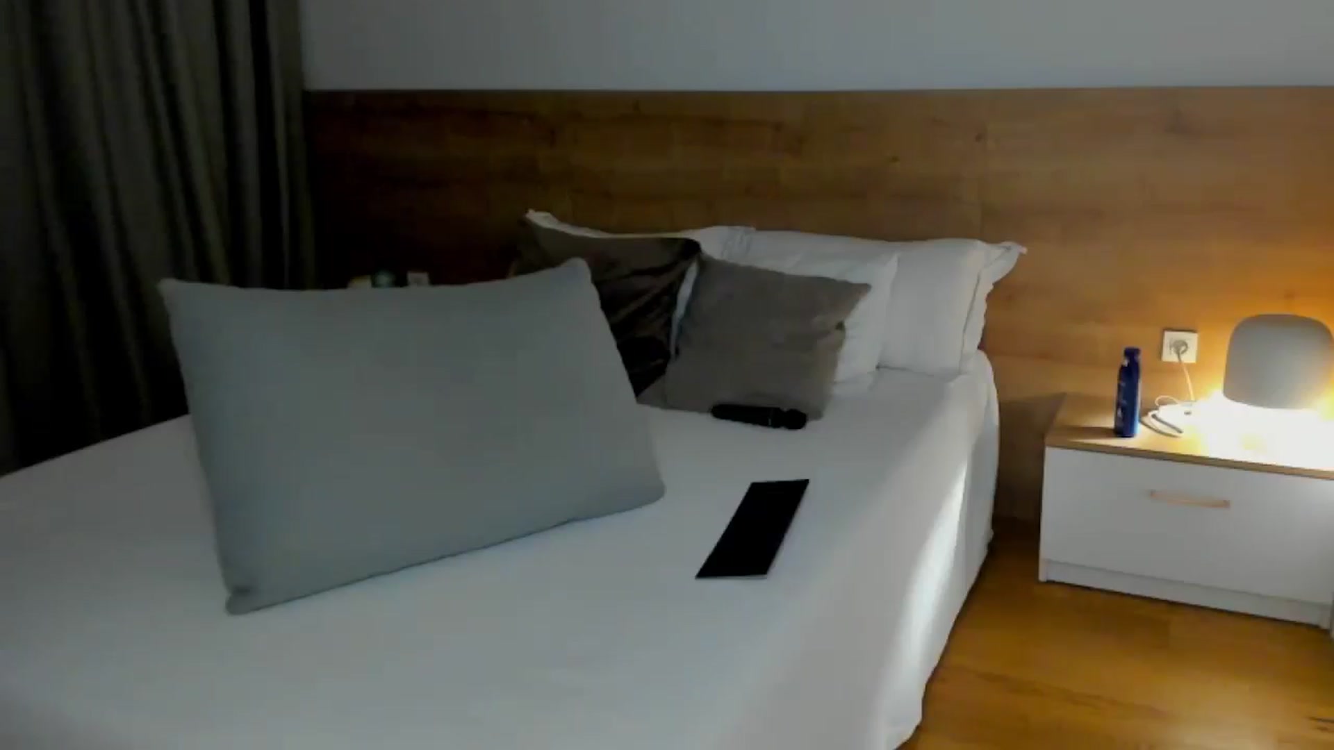 Gallery image thumbnail from Lara_xo's myfreecams stream on, 08/14/2025, 20:46 image 6 of 20