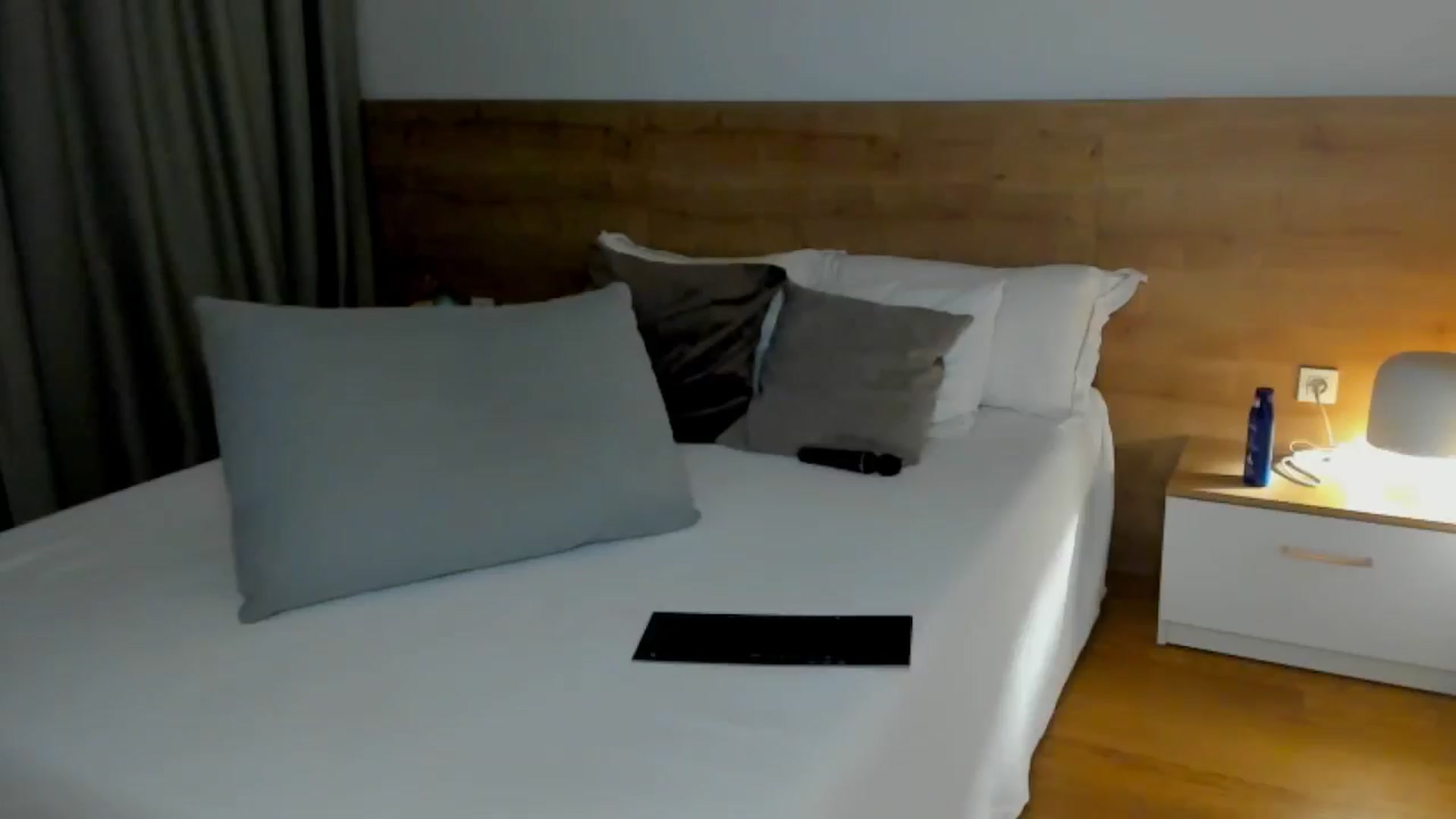 Gallery image thumbnail from Lara_xo's myfreecams stream on, 08/14/2025, 20:46 image 16 of 20
