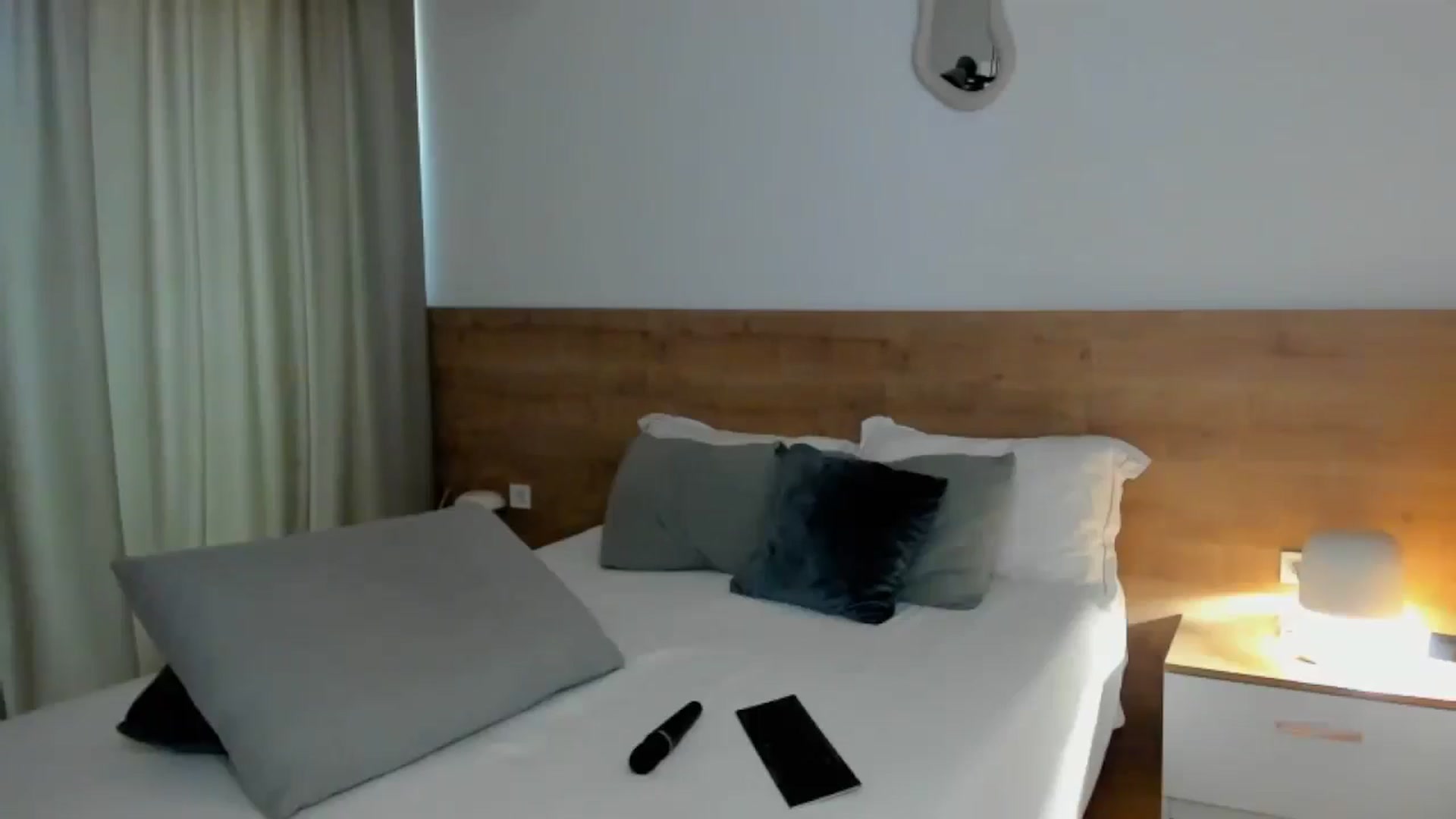 Gallery image thumbnail from Lara_xo's myfreecams stream on, 08/26/2025, 16:26 image 12 of 20