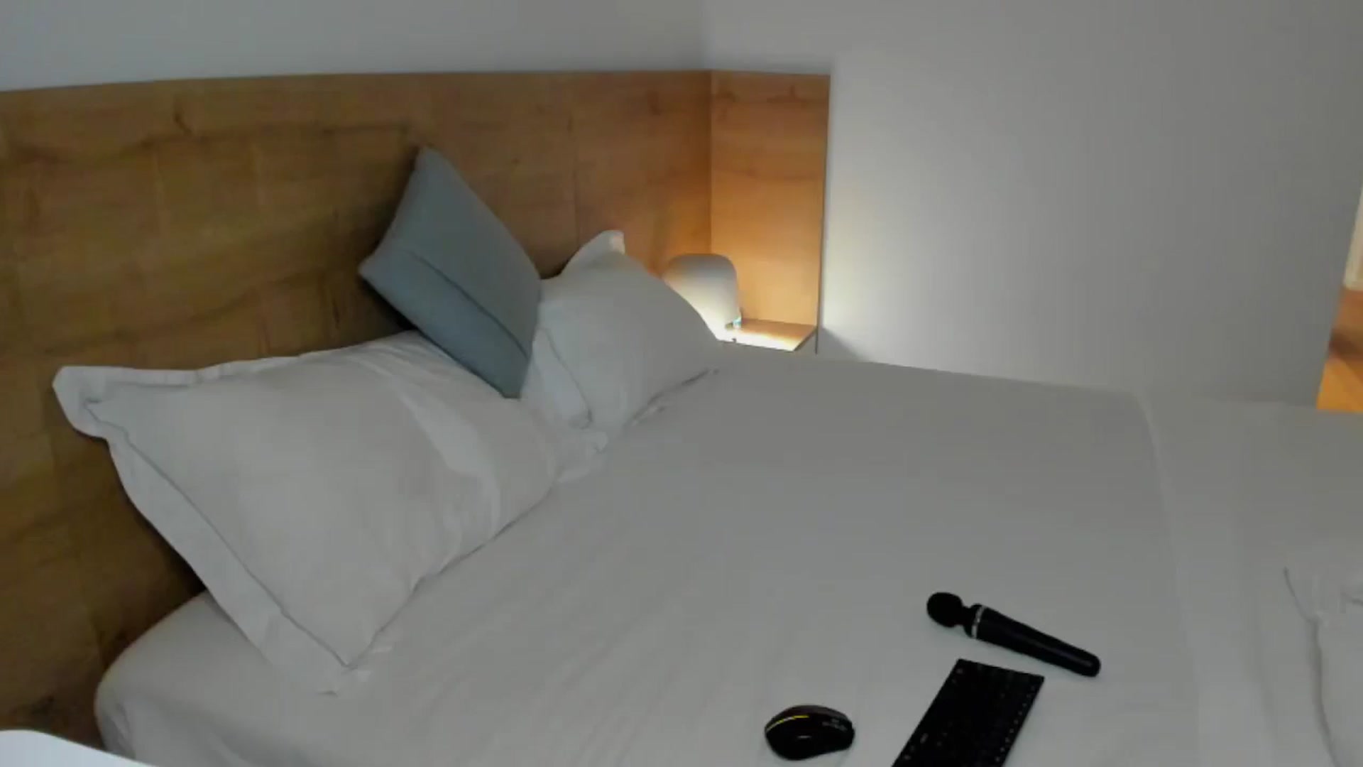Gallery image thumbnail from Lara_xo's myfreecams stream on, 09/04/2025, 16:33 image 19 of 20