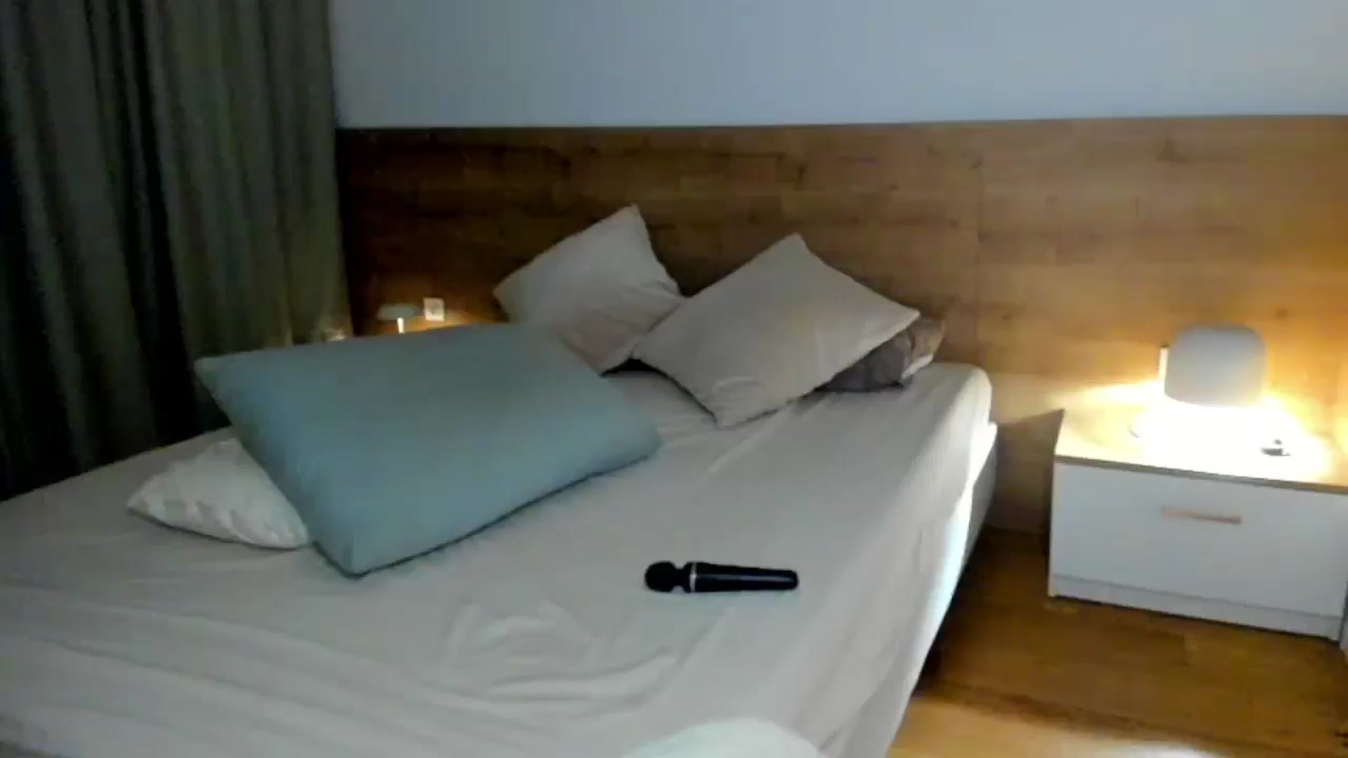 Gallery image thumbnail from Lara_xo's myfreecams stream on, 10/04/2025, 23:38 image 17 of 20