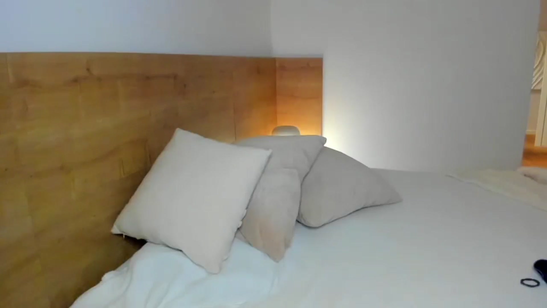 Gallery image thumbnail from Lara_xo's myfreecams stream on, 10/07/2025, 16:04 image 10 of 20