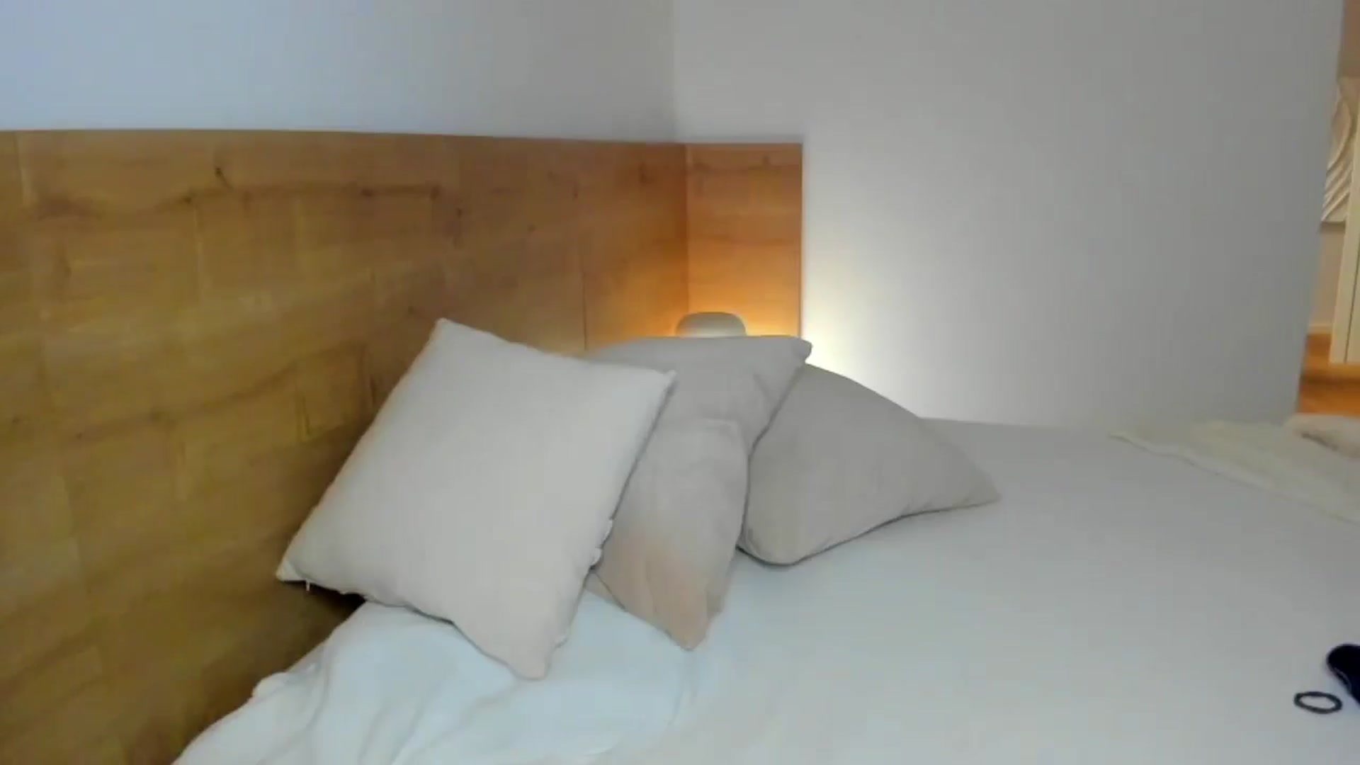 Gallery image thumbnail from Lara_xo's myfreecams stream on, 10/07/2025, 16:04 image 12 of 20