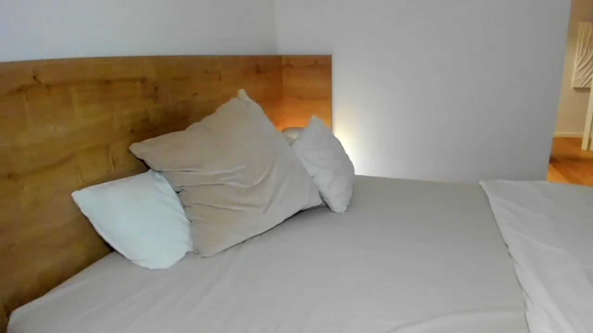 Gallery image thumbnail from Lara_xo's myfreecams stream on, 10/08/2025, 18:26 image 13 of 20