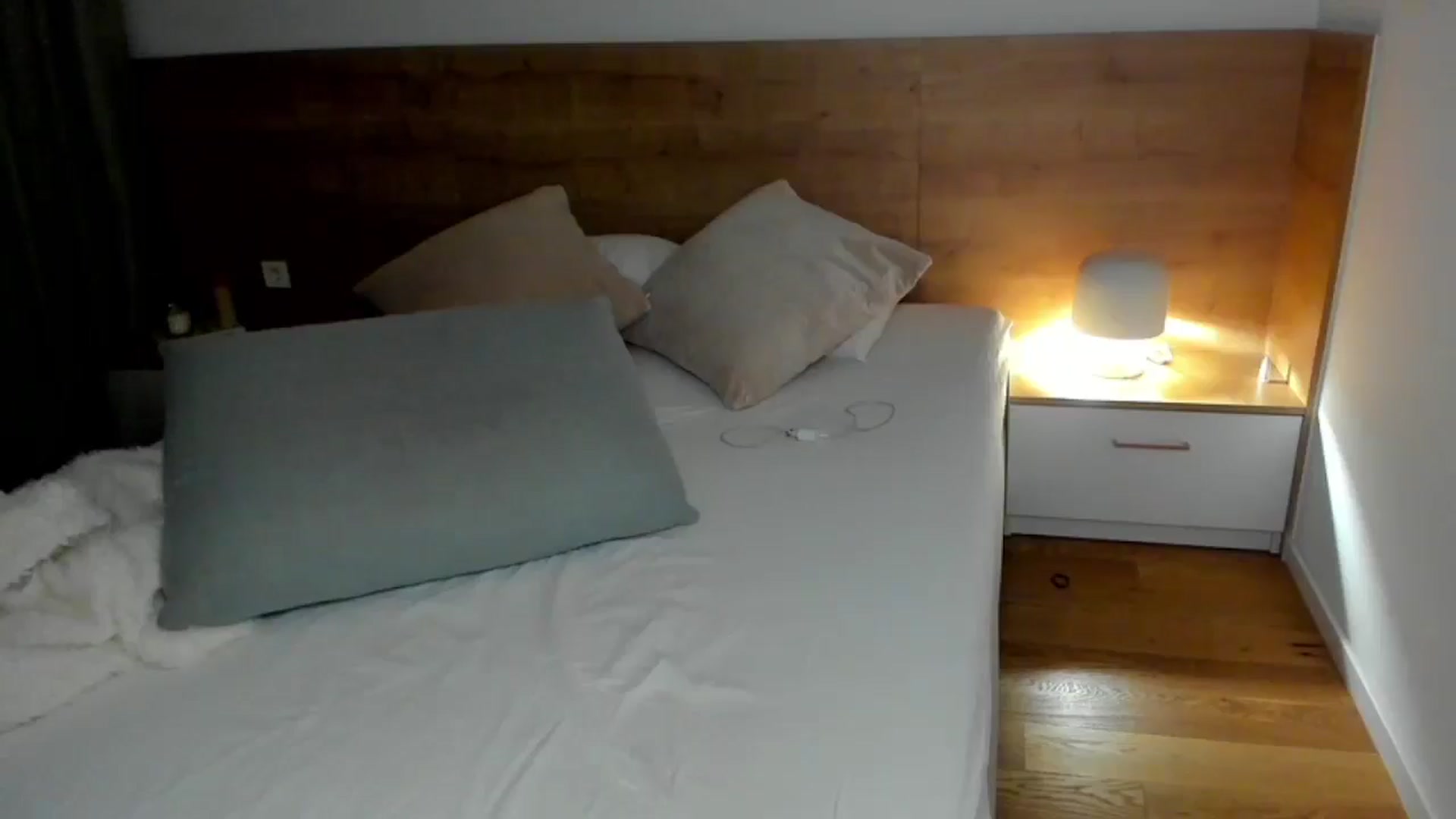 Gallery image thumbnail from Lara_xo's myfreecams stream on, 10/14/2025, 18:26 image 14 of 20