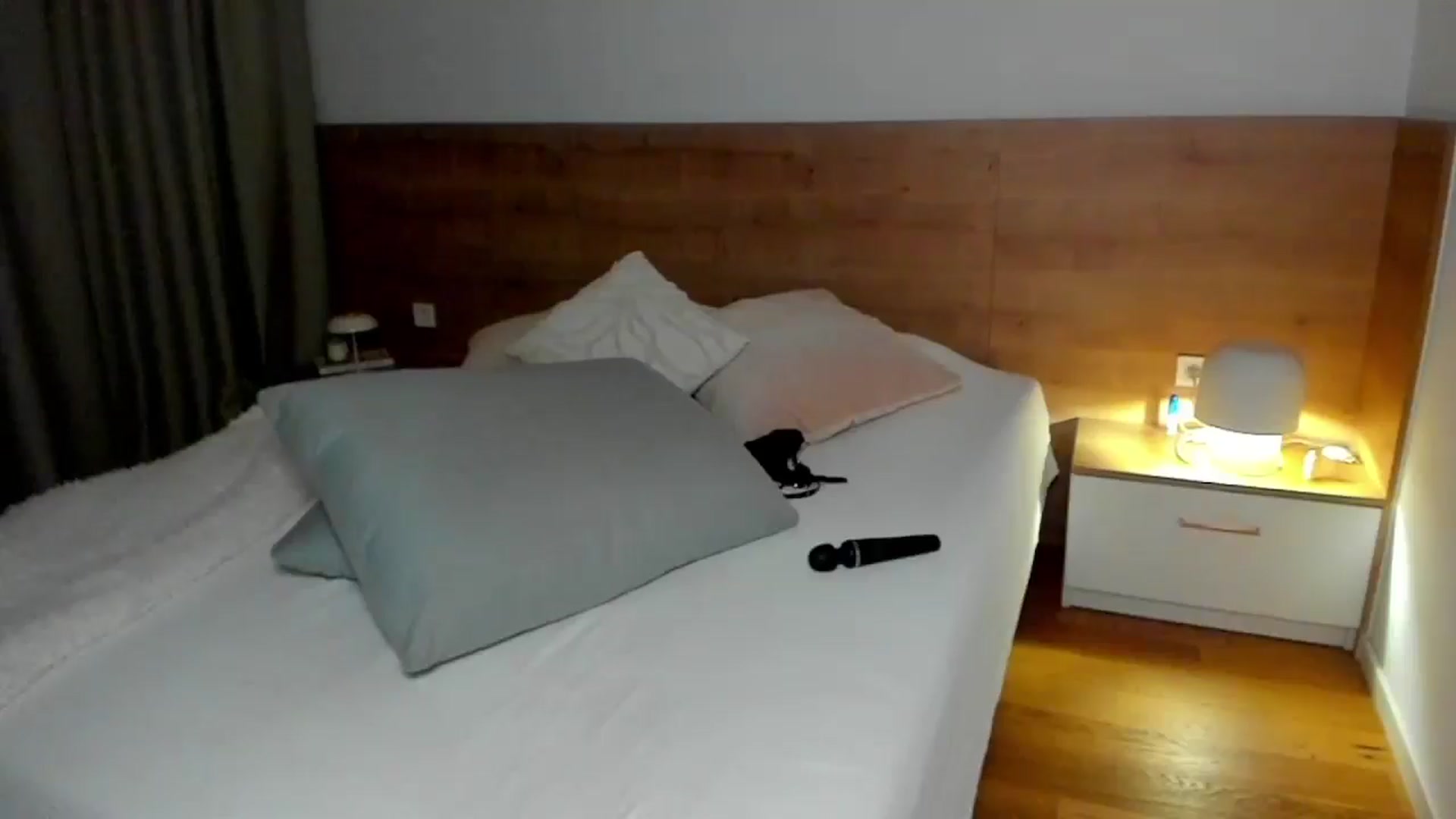 Gallery image thumbnail from Lara_xo's myfreecams stream on, 10/18/2025, 21:32 image 15 of 20