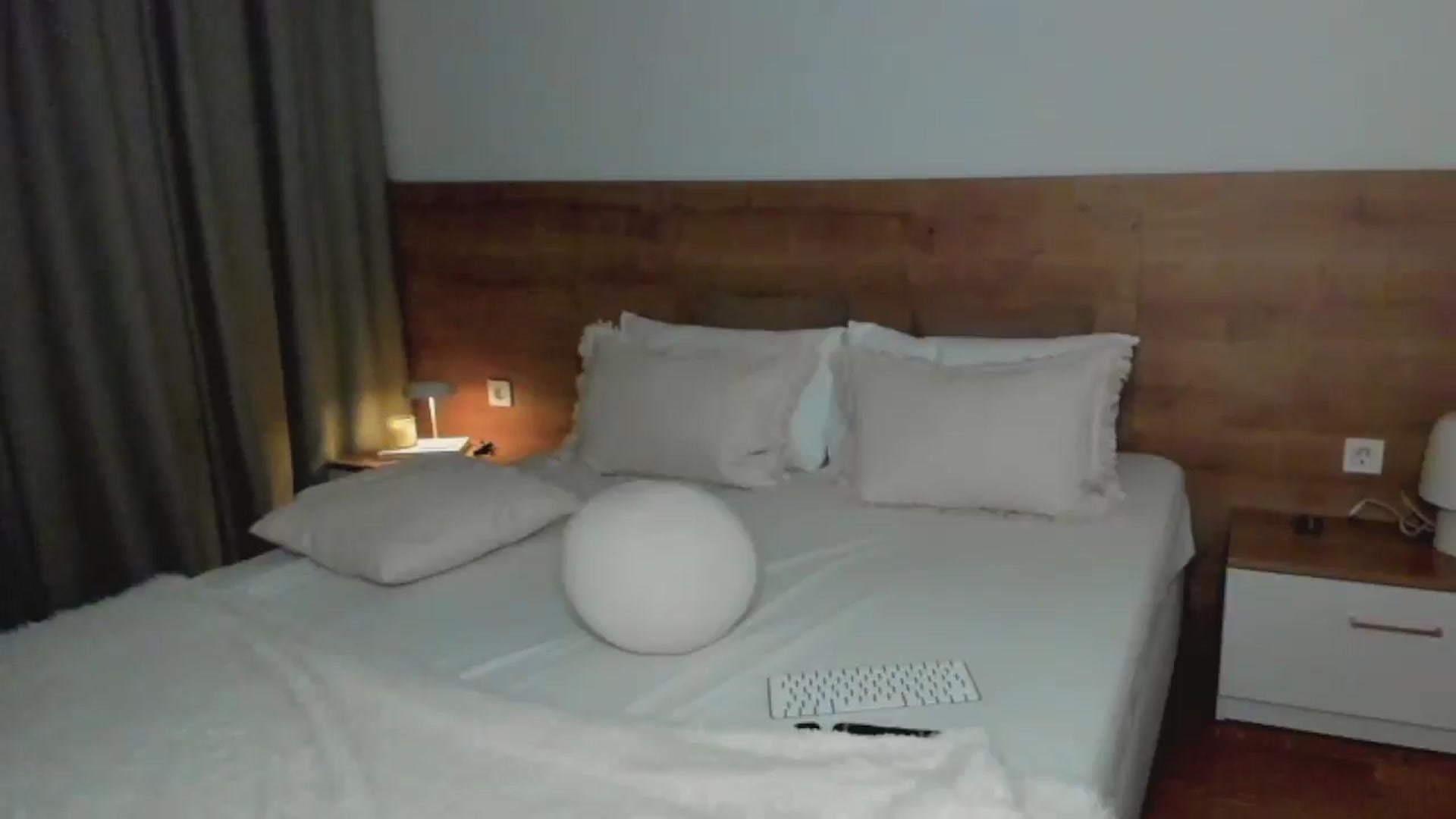 Gallery image thumbnail from Lara_xo's myfreecams stream on, 11/05/2025, 20:11 image 12 of 20
