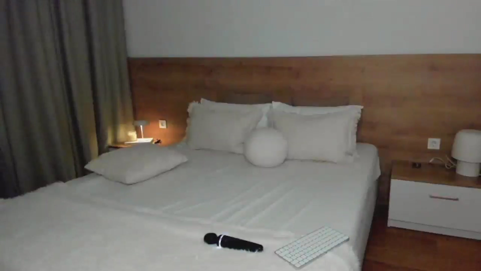 Gallery image thumbnail from Lara_xo's myfreecams stream on, 11/05/2025, 21:03 image 6 of 20