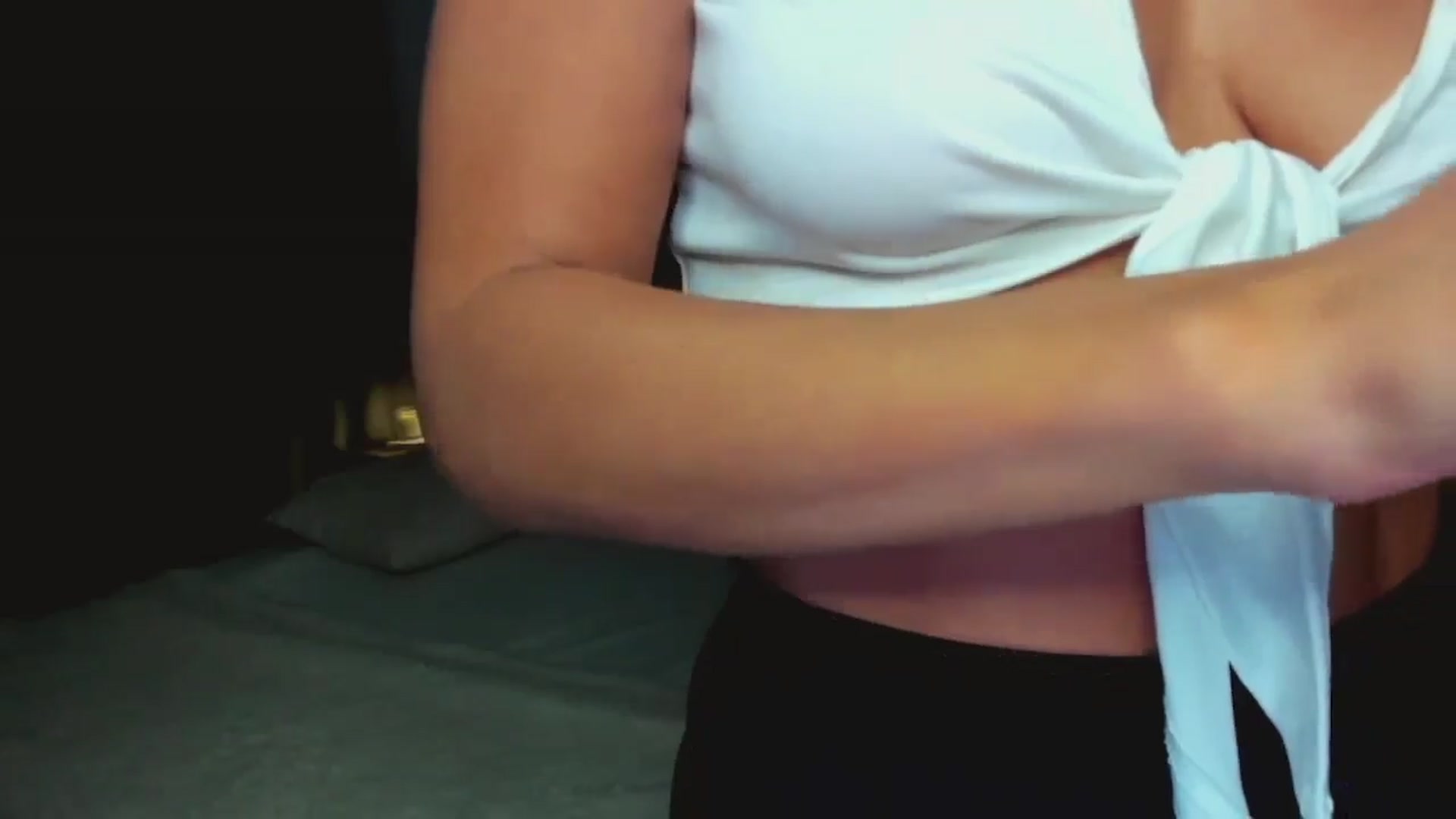 Gallery image thumbnail from Lara_xo's myfreecams stream on, 11/05/2025, 21:03 image 2 of 20