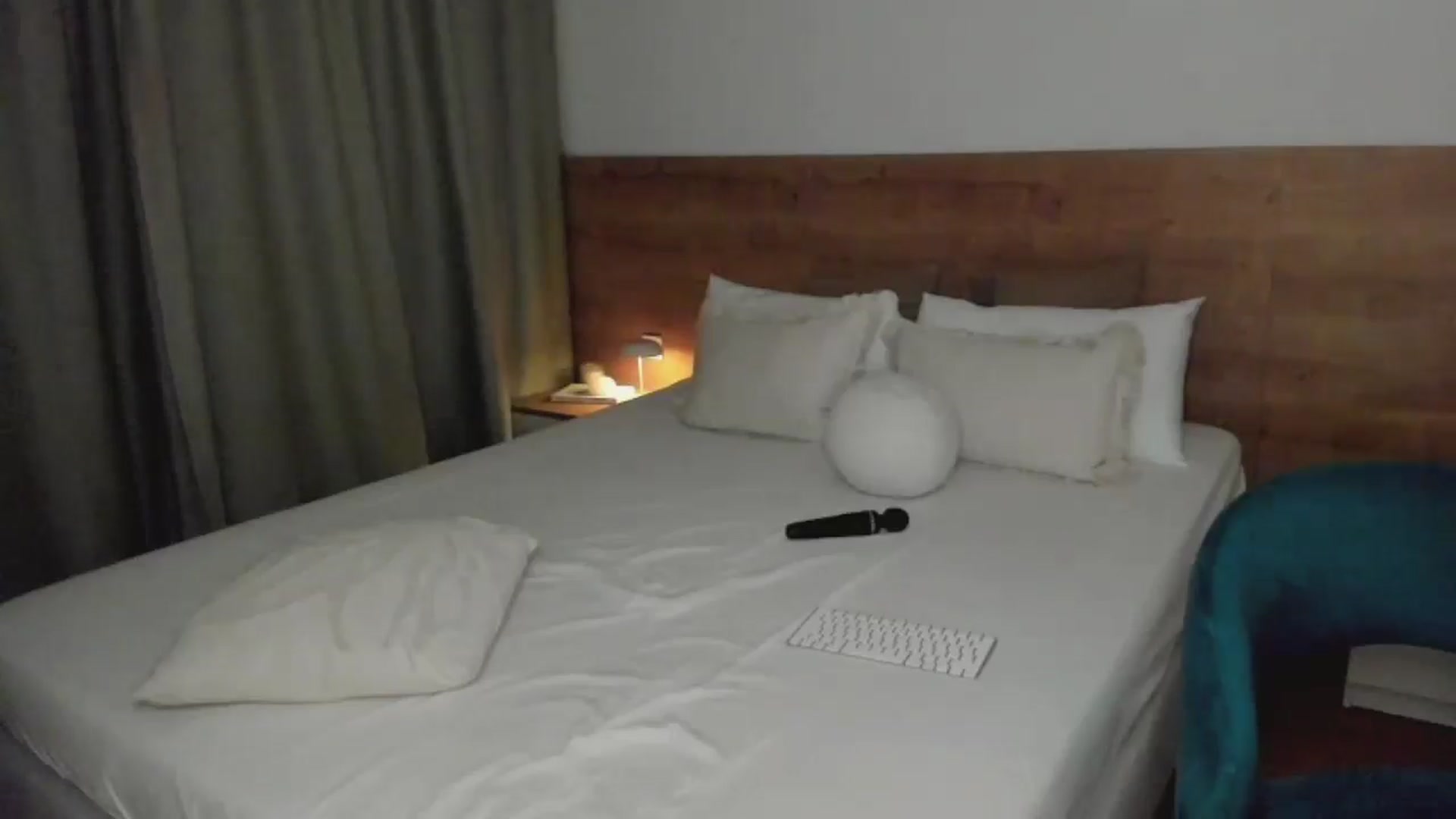 Gallery image thumbnail from Lara_xo's myfreecams stream on, 11/13/2025, 20:58 image 16 of 20