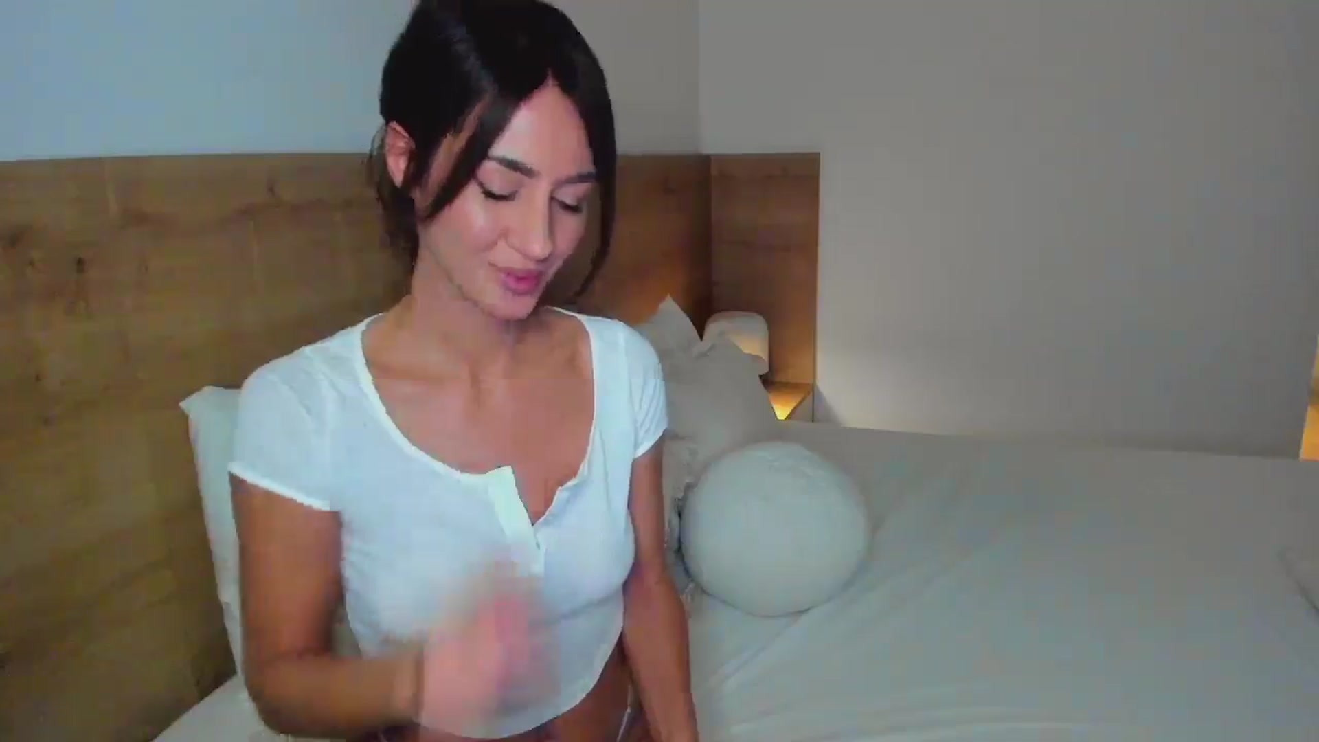 Gallery image thumbnail from Lara_xo's myfreecams stream on, 11/23/2025, 13:28 image 2 of 20