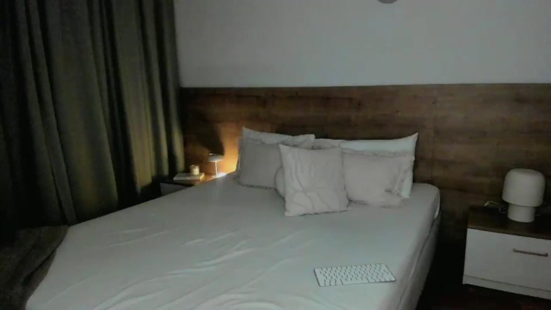Gallery image thumbnail from Lara_xo's myfreecams stream on, 11/26/2025, 17:48 image 7 of 20