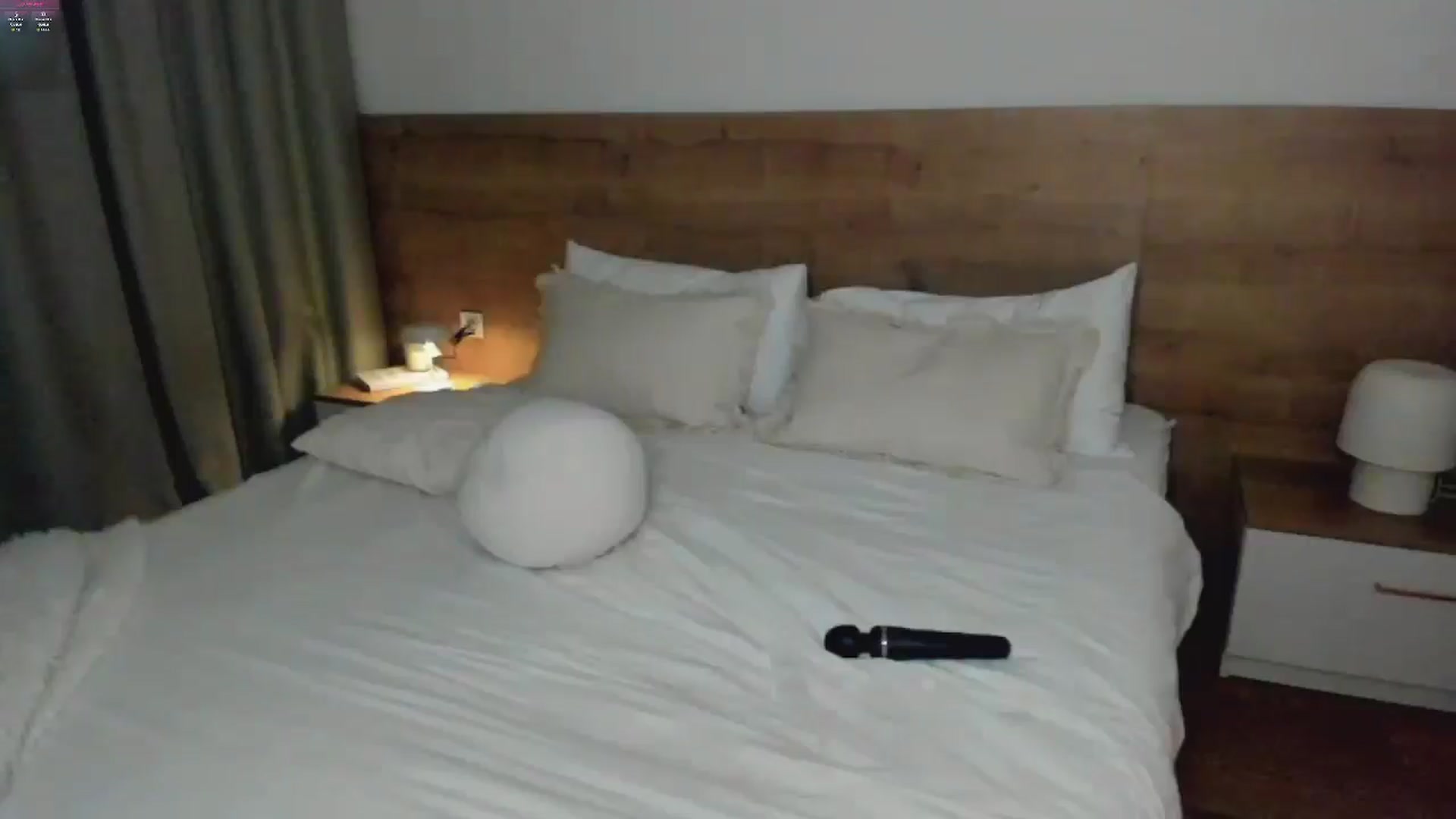 Gallery image thumbnail from Lara_xo's myfreecams stream on, 12/05/2025, 19:54 image 9 of 20