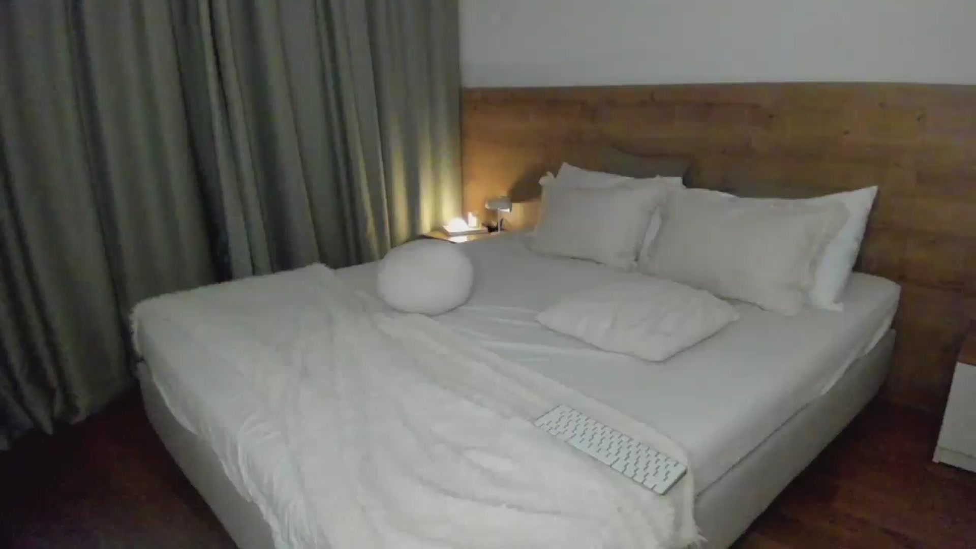 Gallery image thumbnail from Lara_xo's myfreecams stream on, 12/06/2025, 23:44 image 3 of 20