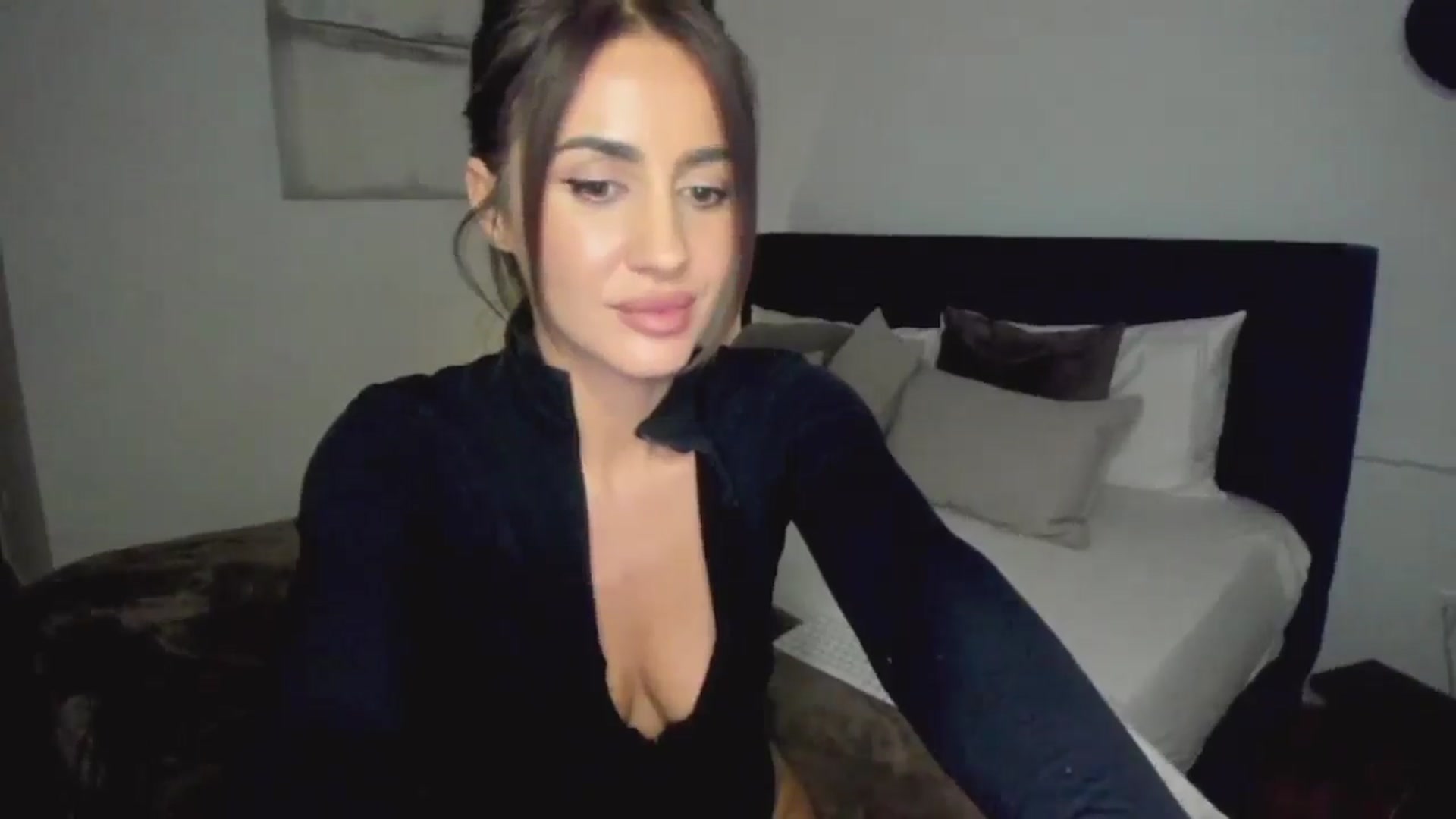 Gallery image thumbnail from Lara_xo's myfreecams stream on, 02/19/2026, 18:44 image 13 of 20