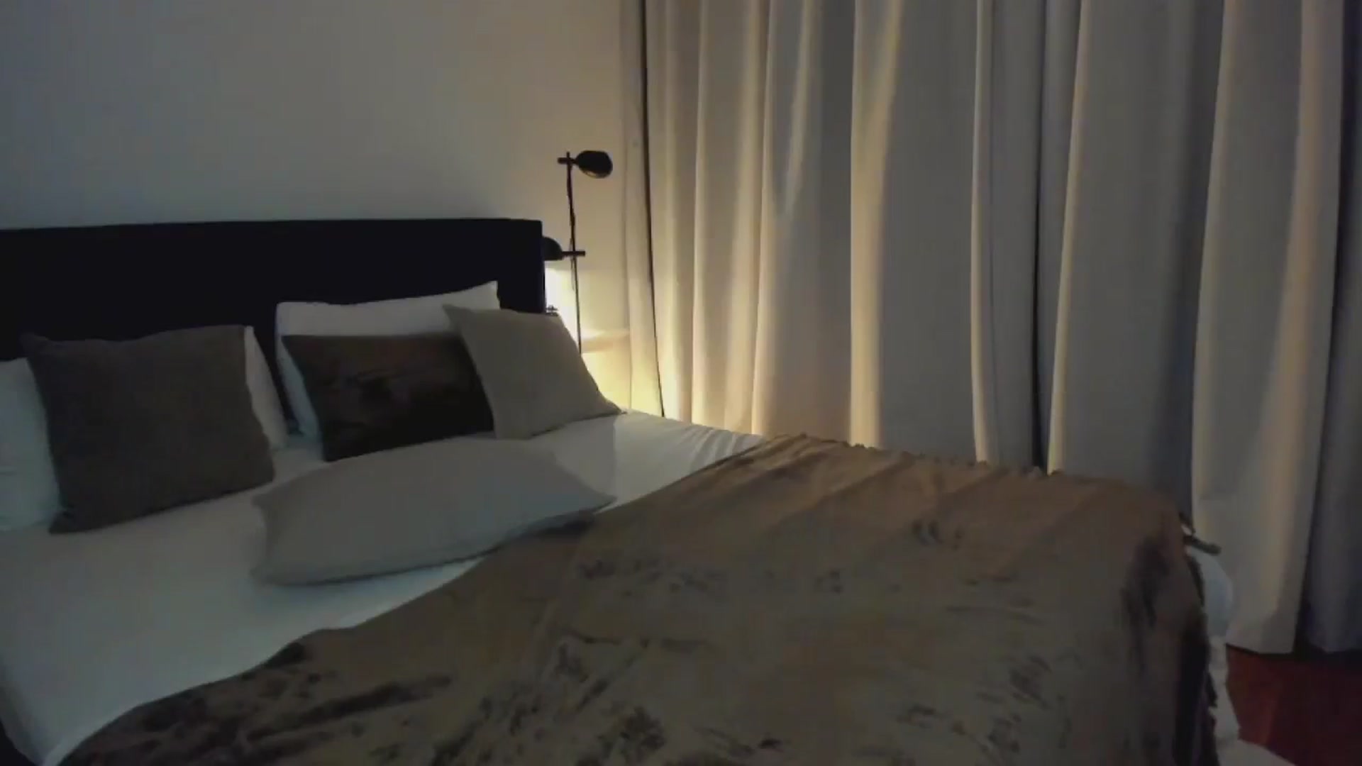 Gallery image thumbnail from Lara_xo's myfreecams stream on, 03/22/2026, 17:03 image 19 of 20