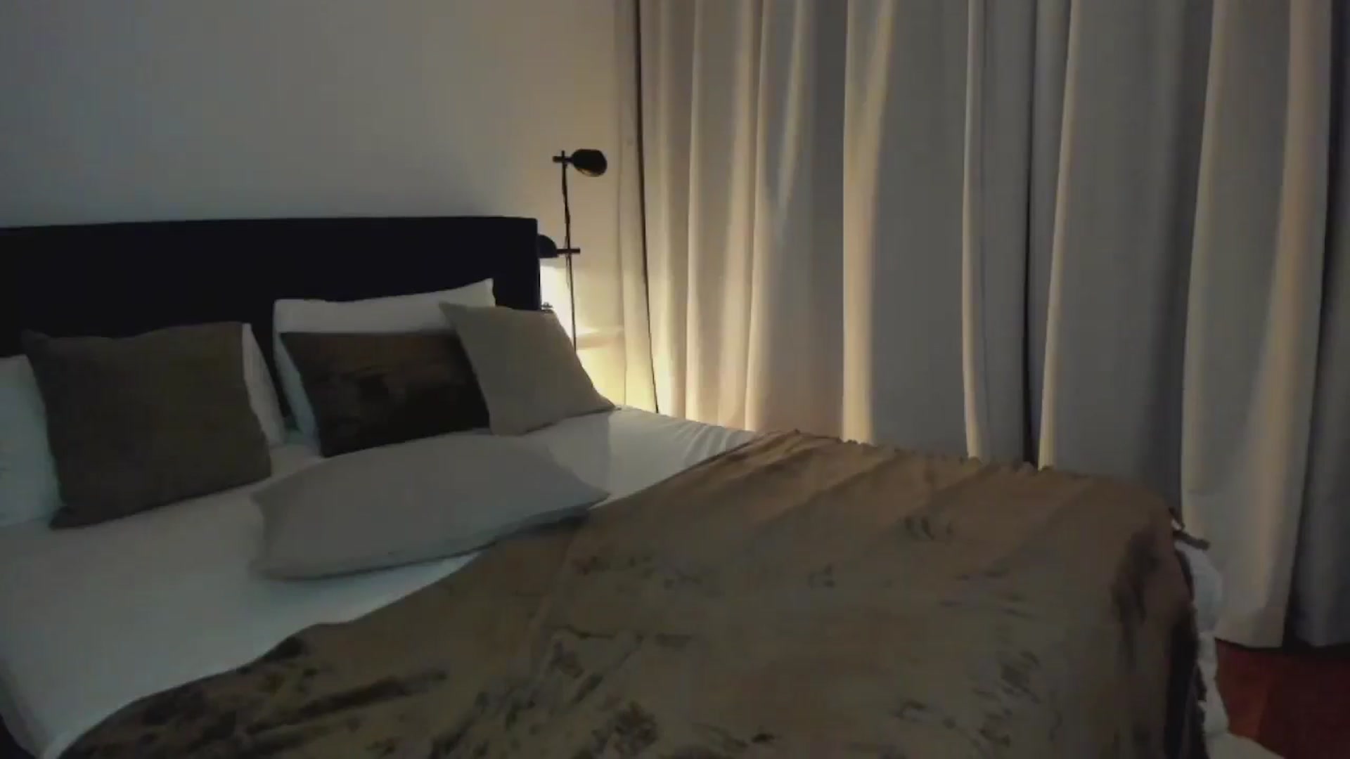 Gallery image thumbnail from Lara_xo's myfreecams stream on, 03/22/2026, 17:03 image 18 of 20