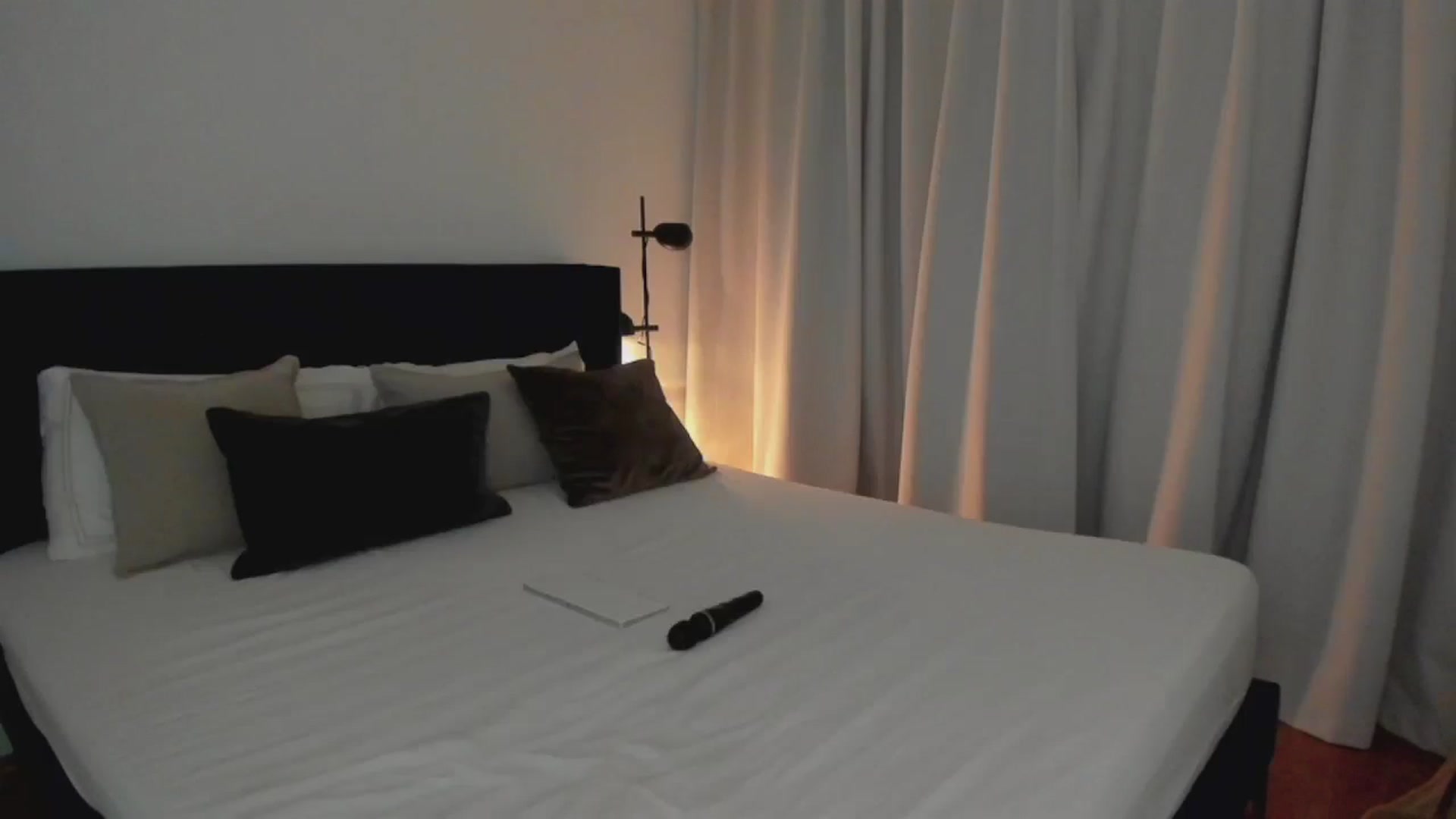 Gallery image thumbnail from Lara_xo's myfreecams stream on, 03/28/2026, 19:58 image 8 of 20