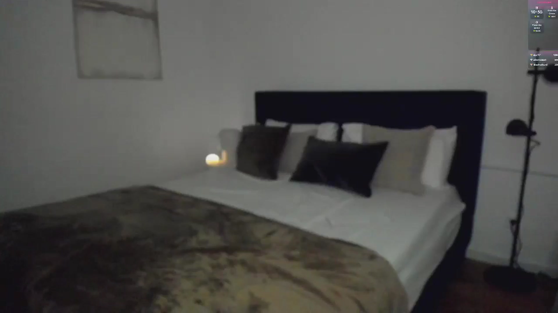 Gallery image thumbnail from Lara_xo's myfreecams stream on, 03/29/2026, 16:10 image 19 of 20
