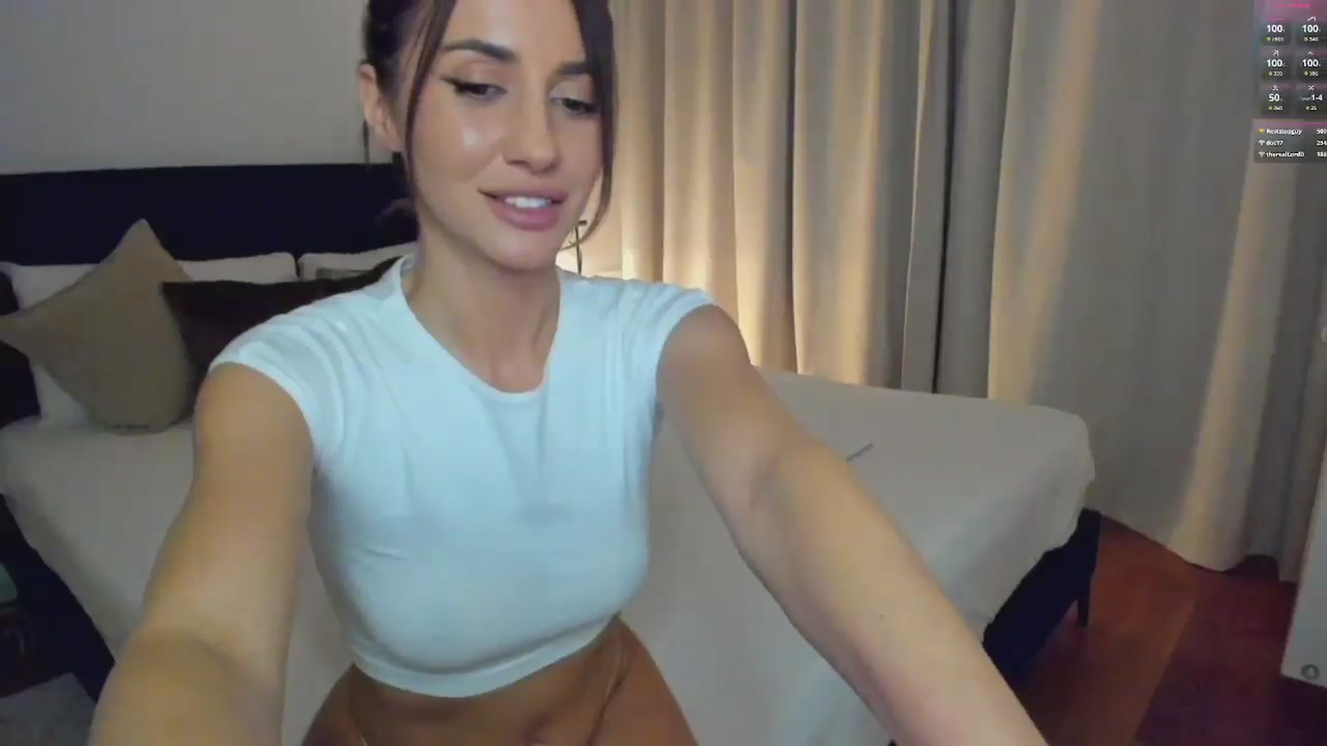 Gallery image thumbnail from Lara_xo's myfreecams stream on, 04/08/2026, 17:46 image 13 of 20