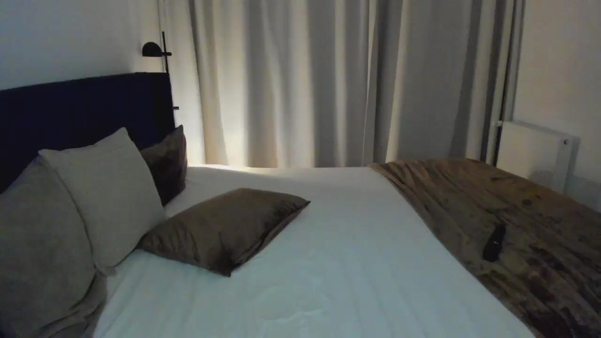 Gallery image thumbnail from Lara_xo's myfreecams stream on, 04/18/2026, 20:52 image 14 of 20