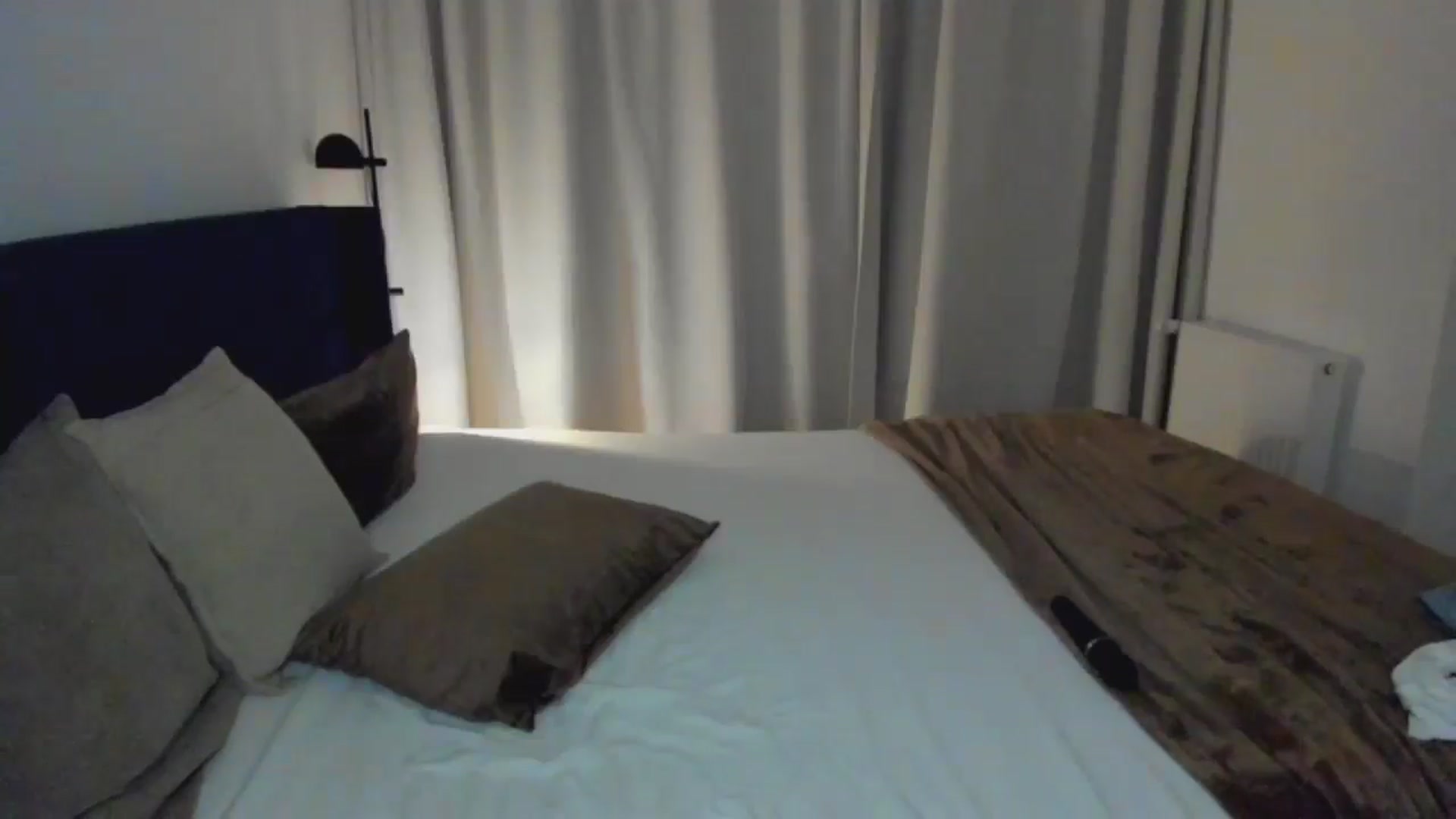 Gallery image thumbnail from Lara_xo's myfreecams stream on, 04/18/2026, 20:52 image 4 of 20