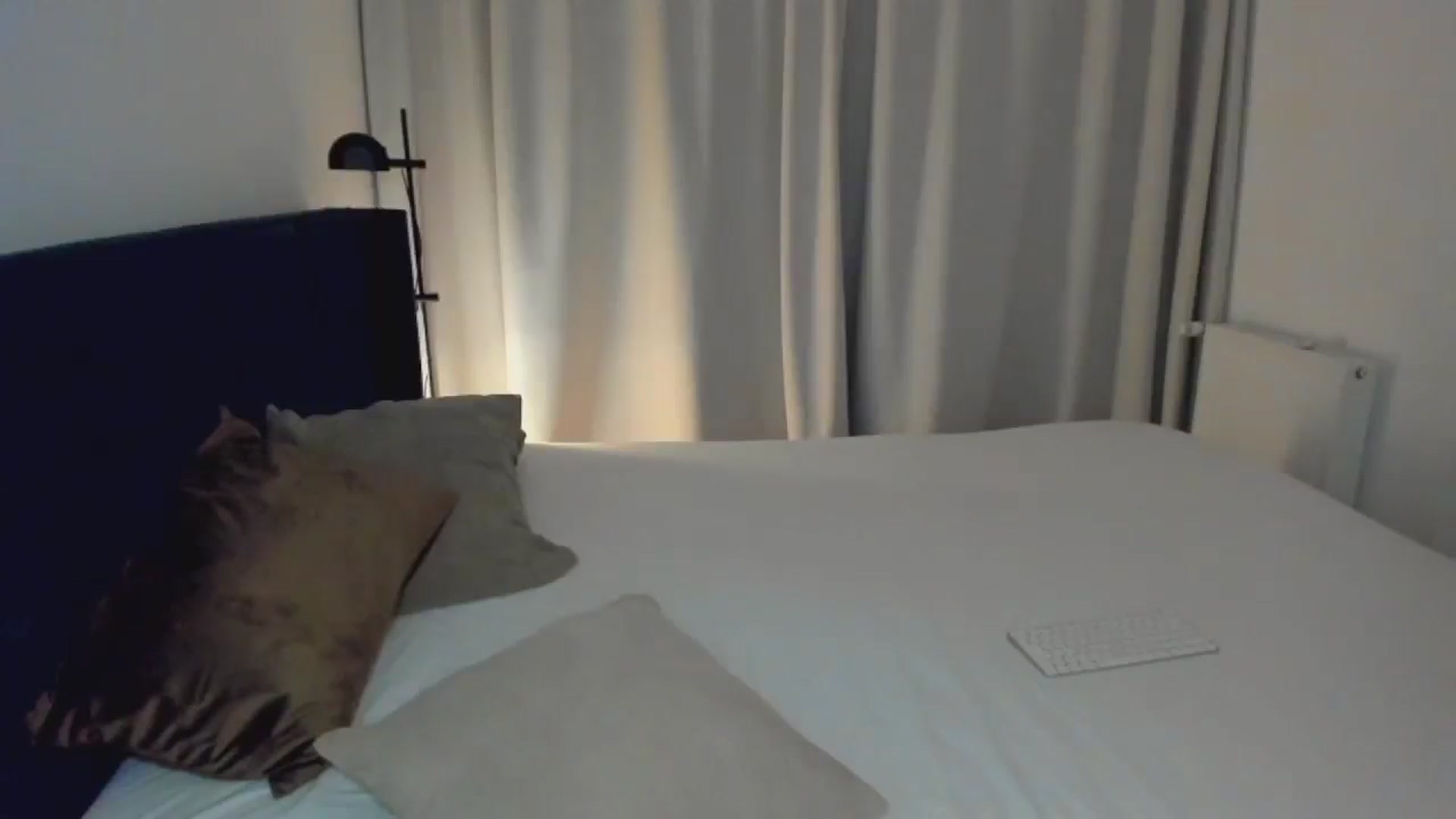 Gallery image thumbnail from Lara_xo's myfreecams stream on, 04/21/2026, 17:39 image 18 of 20
