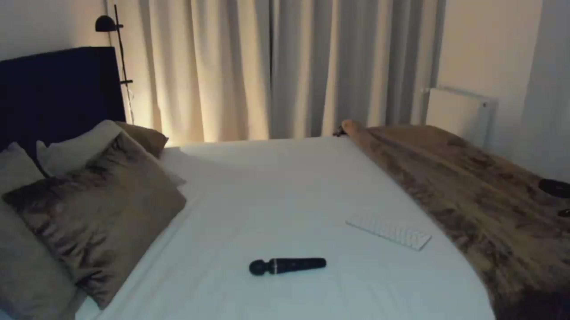 Gallery image thumbnail from Lara_xo's myfreecams stream on, 04/30/2026, 17:35 image 6 of 20