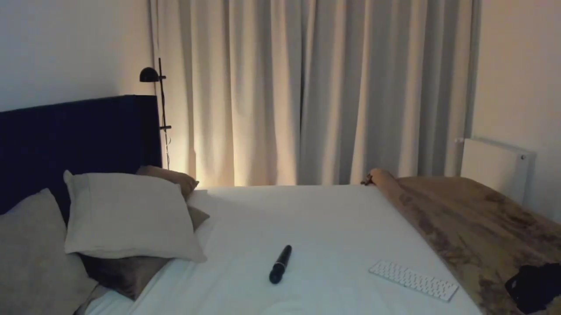 Gallery image thumbnail from Lara_xo's myfreecams stream on, 04/30/2026, 18:25 image 2 of 20