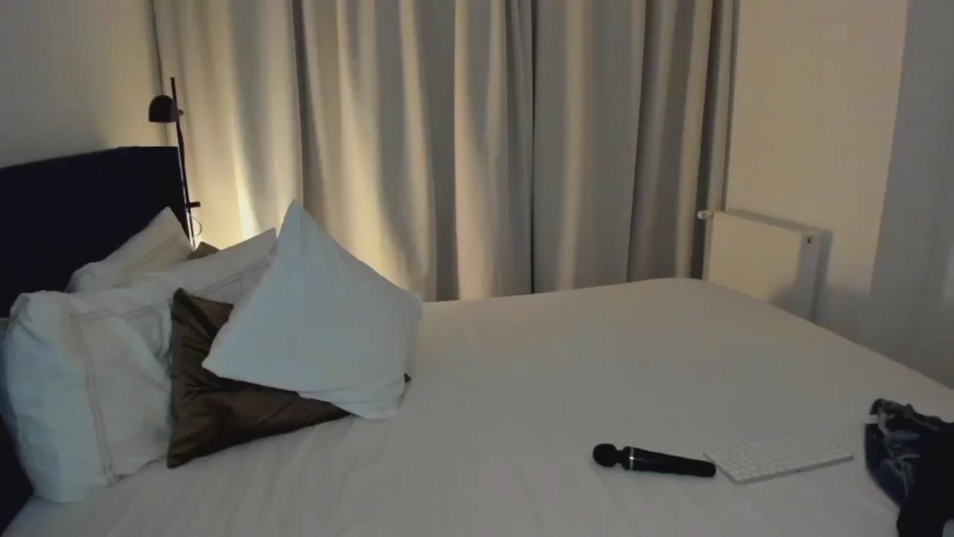 Gallery image thumbnail from Lara_xo's myfreecams stream on, 05/02/2026, 22:11 image 19 of 20