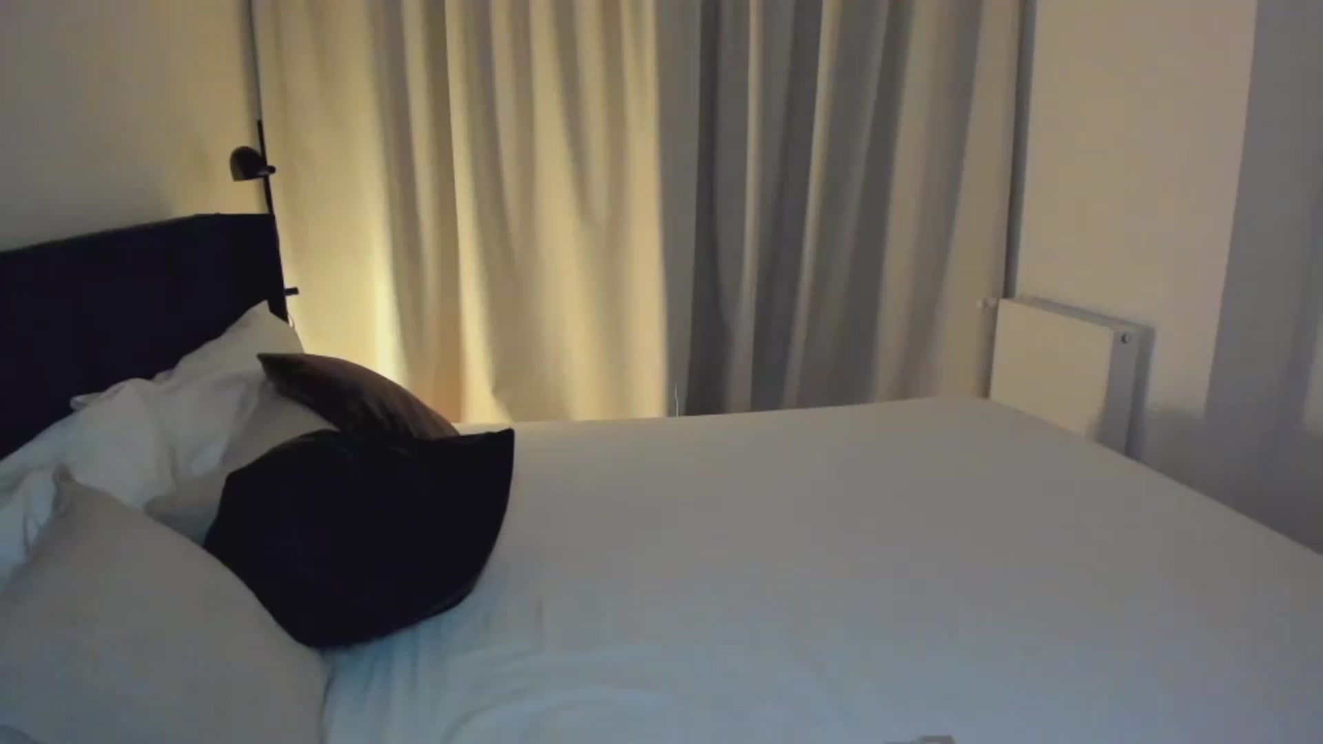 Gallery image thumbnail from Lara_xo's myfreecams stream on, 05/06/2026, 17:26 image 1 of 20