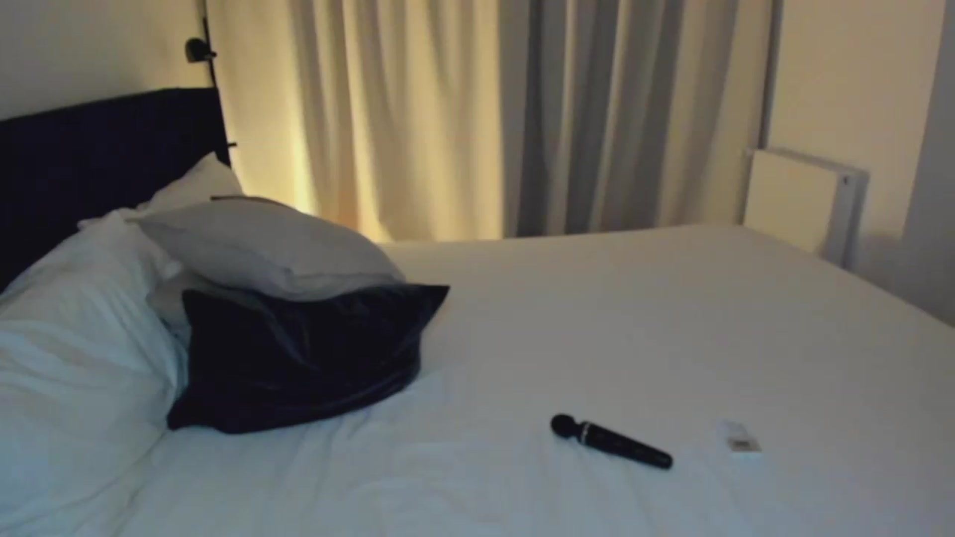 Gallery image thumbnail from Lara_xo's myfreecams stream on, 05/06/2026, 17:26 image 17 of 20
