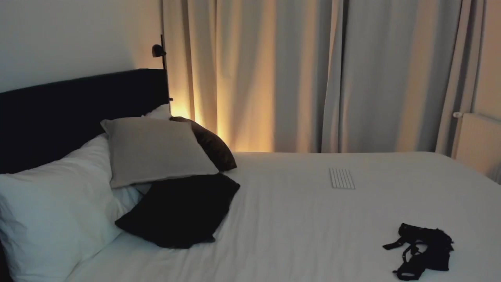 Gallery image thumbnail from Lara_xo's myfreecams stream on, 05/07/2026, 18:06 image 17 of 20