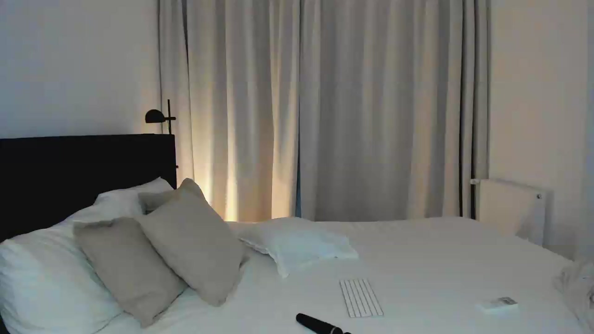 Gallery image thumbnail from Lara_xo's myfreecams stream on, 05/12/2026, 16:51 image 11 of 20
