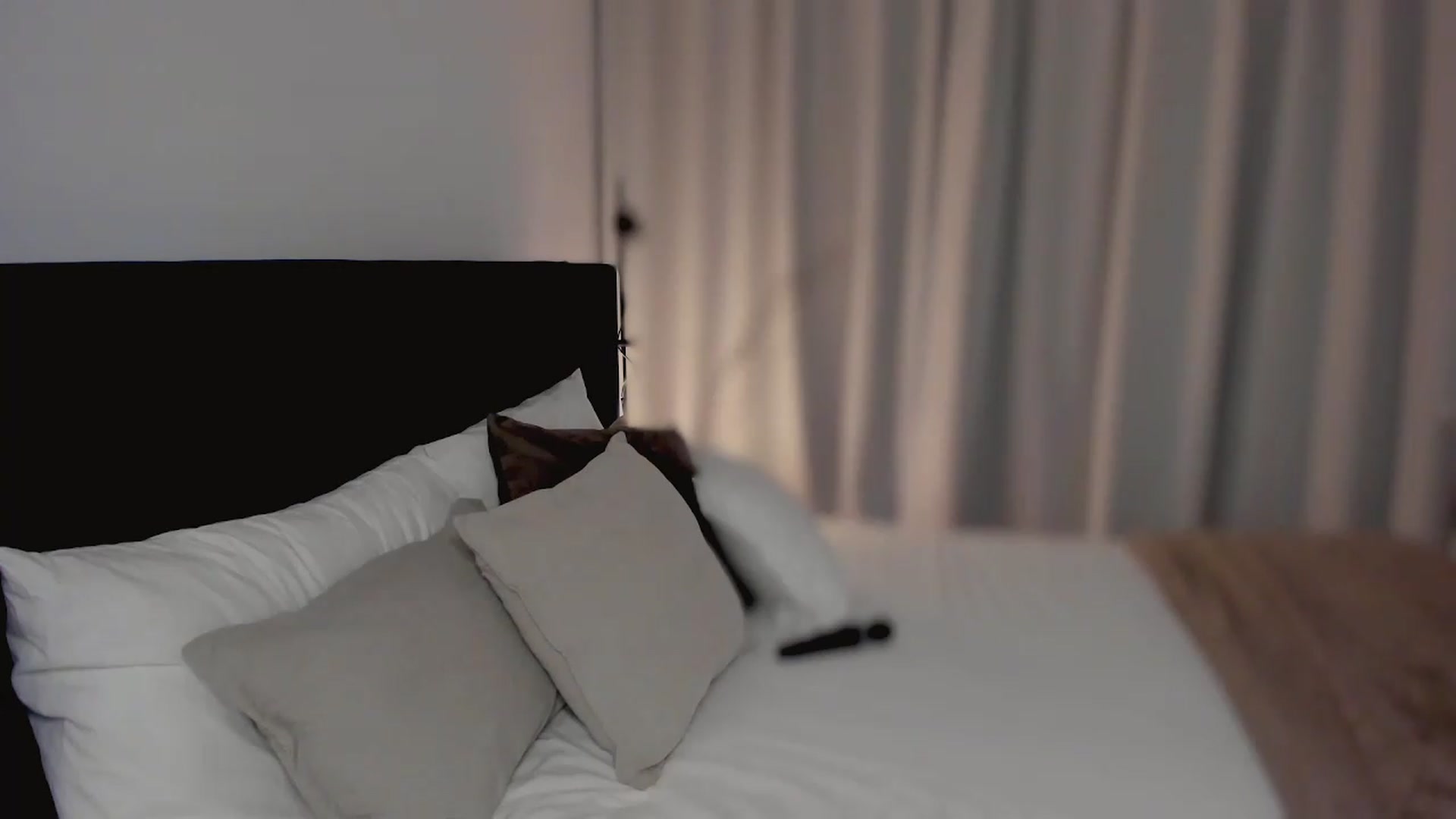 Gallery image thumbnail from Lara_xo's myfreecams stream on, 05/22/2026, 16:28 image 7 of 20