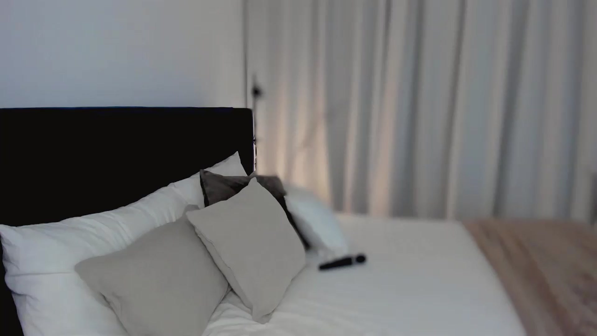 Gallery image thumbnail from Lara_xo's myfreecams stream on, 05/22/2026, 16:28 image 8 of 20