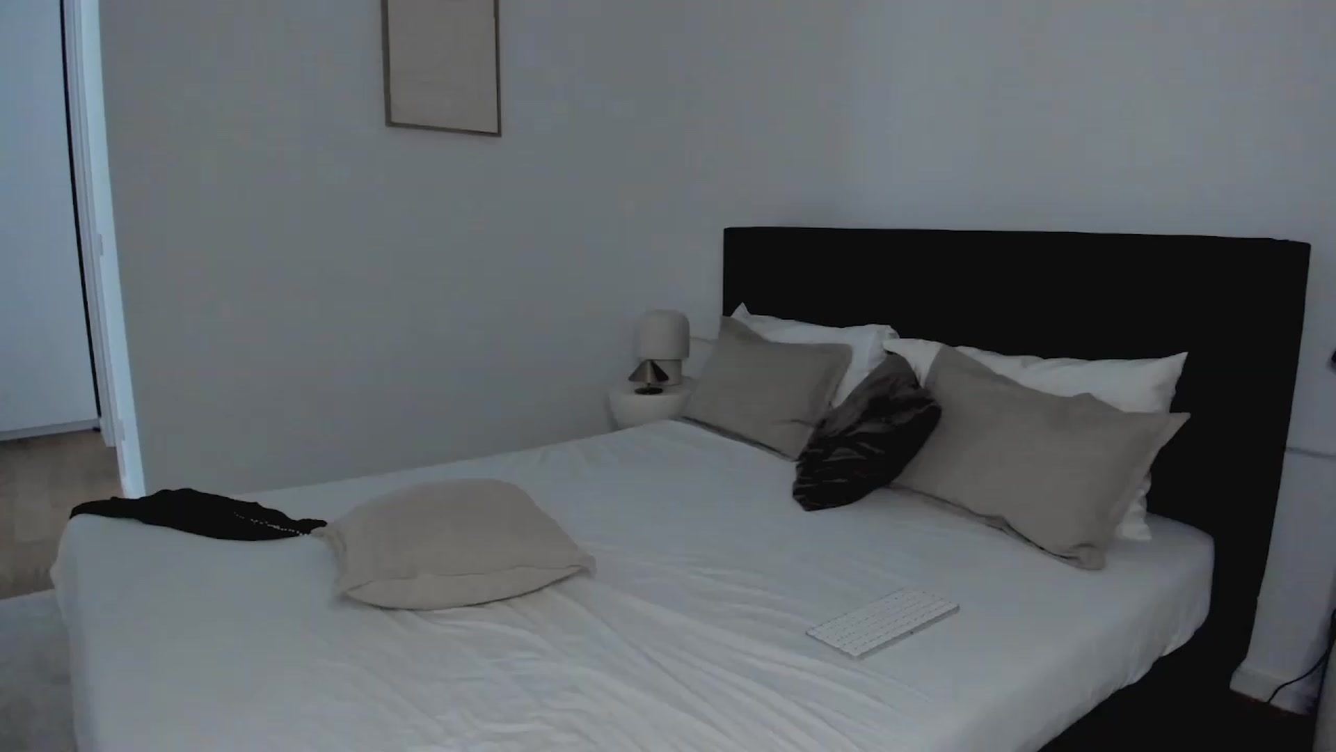 Gallery image thumbnail from Lara_xo's myfreecams stream on, 05/27/2026, 16:15 image 17 of 20