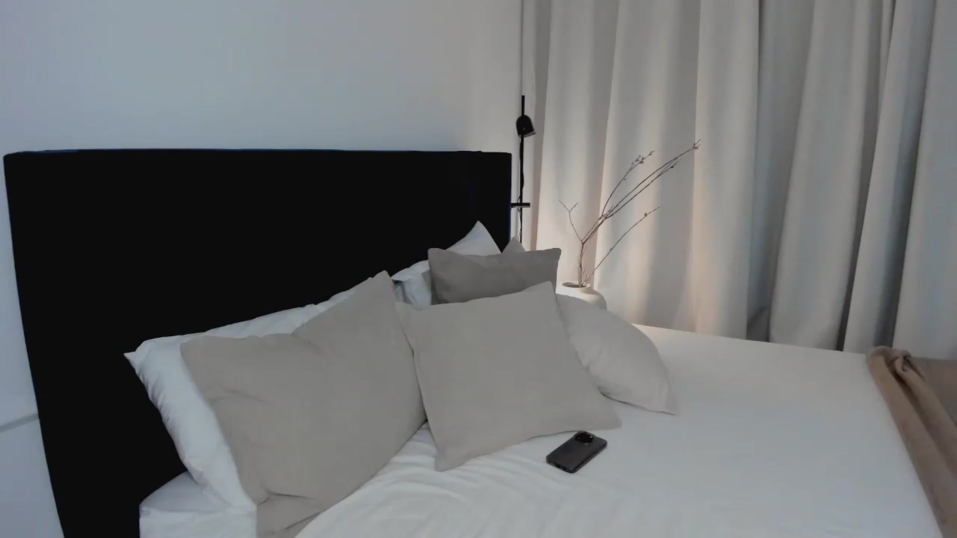 Gallery image thumbnail from Lara_xo's myfreecams stream on, 05/29/2026, 17:50 image 17 of 20
