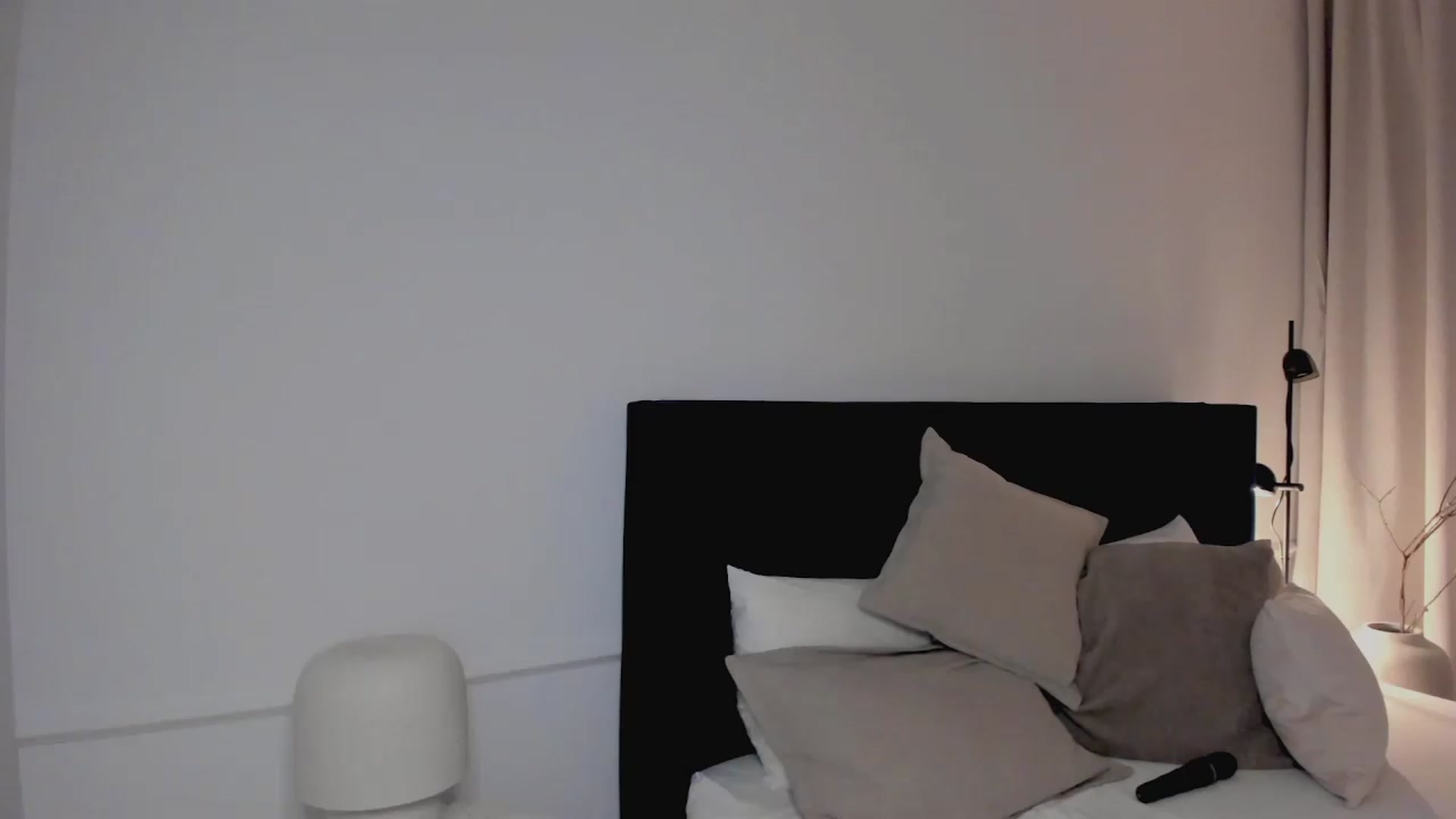Gallery image thumbnail from Lara_xo's myfreecams stream on, 05/30/2026, 20:42 image 1 of 20