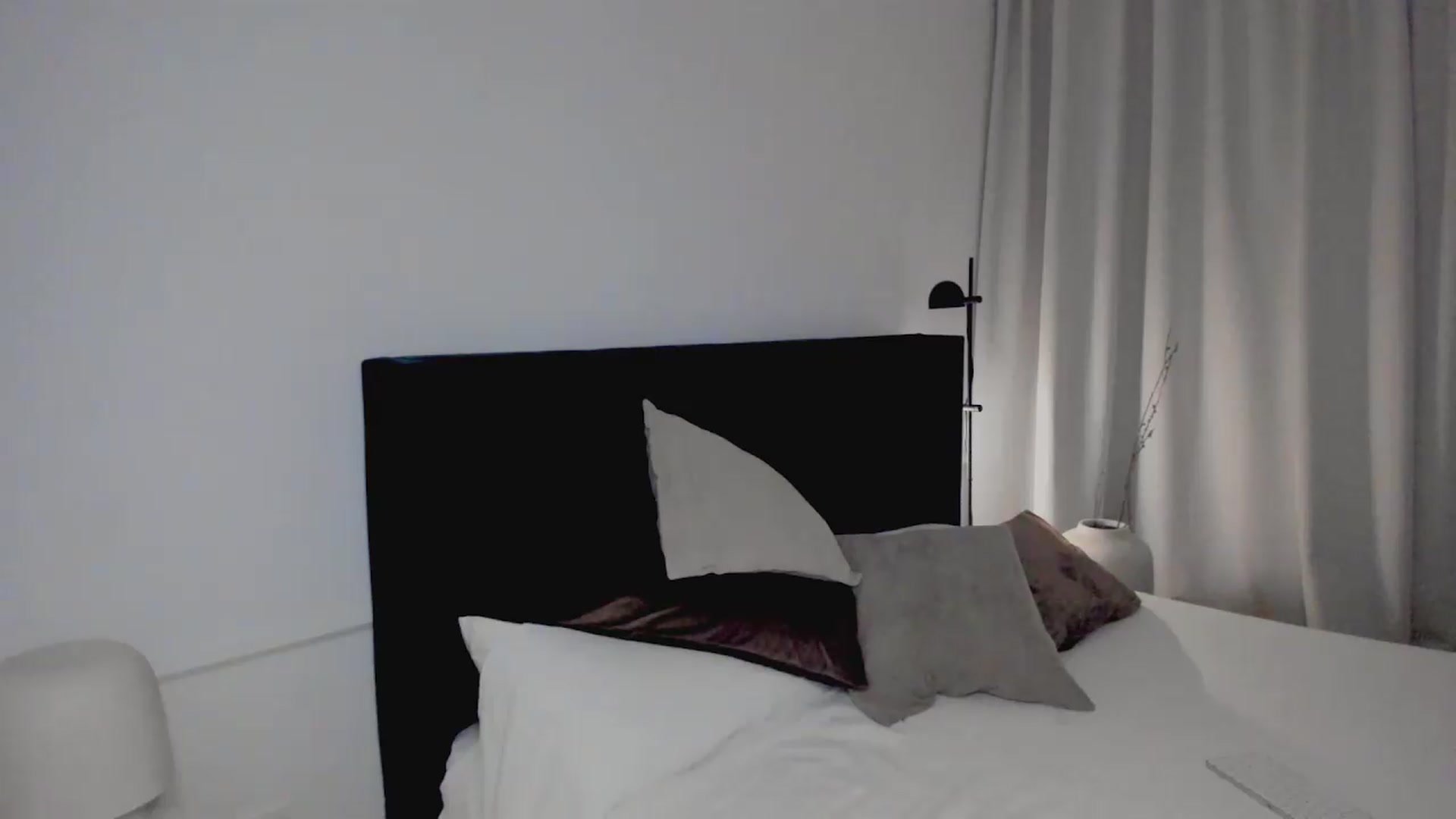 Gallery image thumbnail from Lara_xo's myfreecams stream on, 07/01/2026, 19:07 image 8 of 20