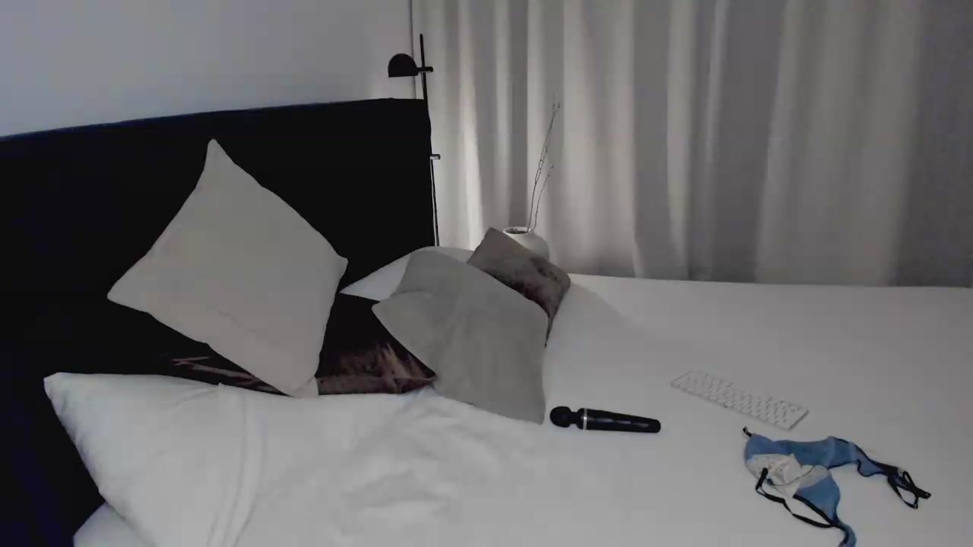 Gallery image thumbnail from Lara_xo's myfreecams stream on, 07/01/2026, 19:07 image 18 of 20