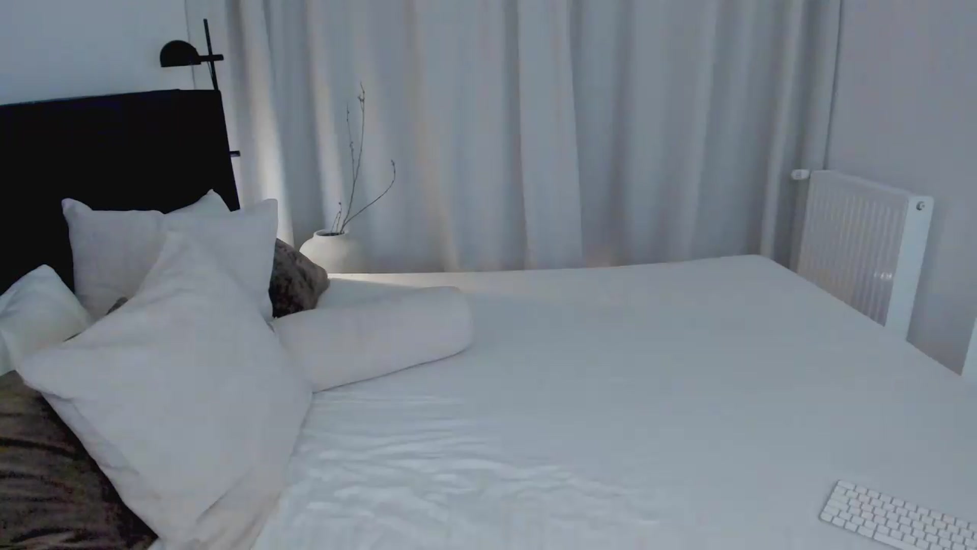 Gallery image thumbnail from Lara_xo's myfreecams stream on, 07/03/2026, 14:21 image 20 of 20