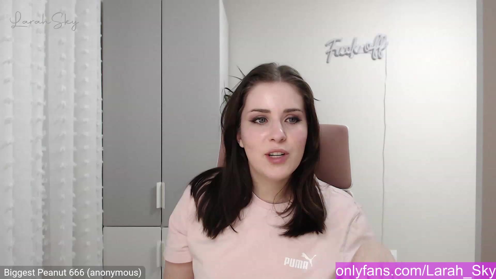 Gallery image thumbnail from Larah_Sky's myfreecams stream on, 12/08/2022, 22:29 image 8 of 20