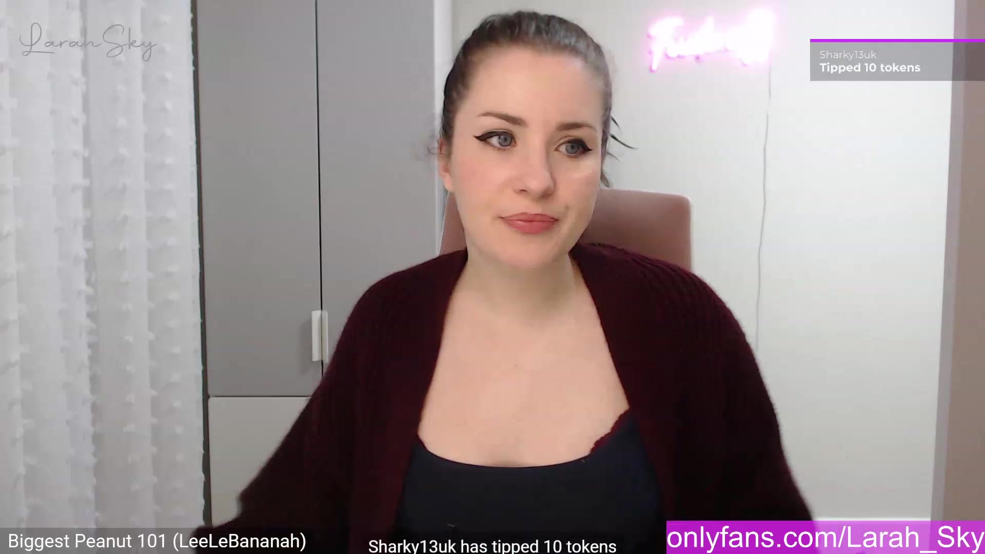 Gallery image thumbnail from Larah_Sky's myfreecams stream on, 12/12/2022, 23:34 image 12 of 20