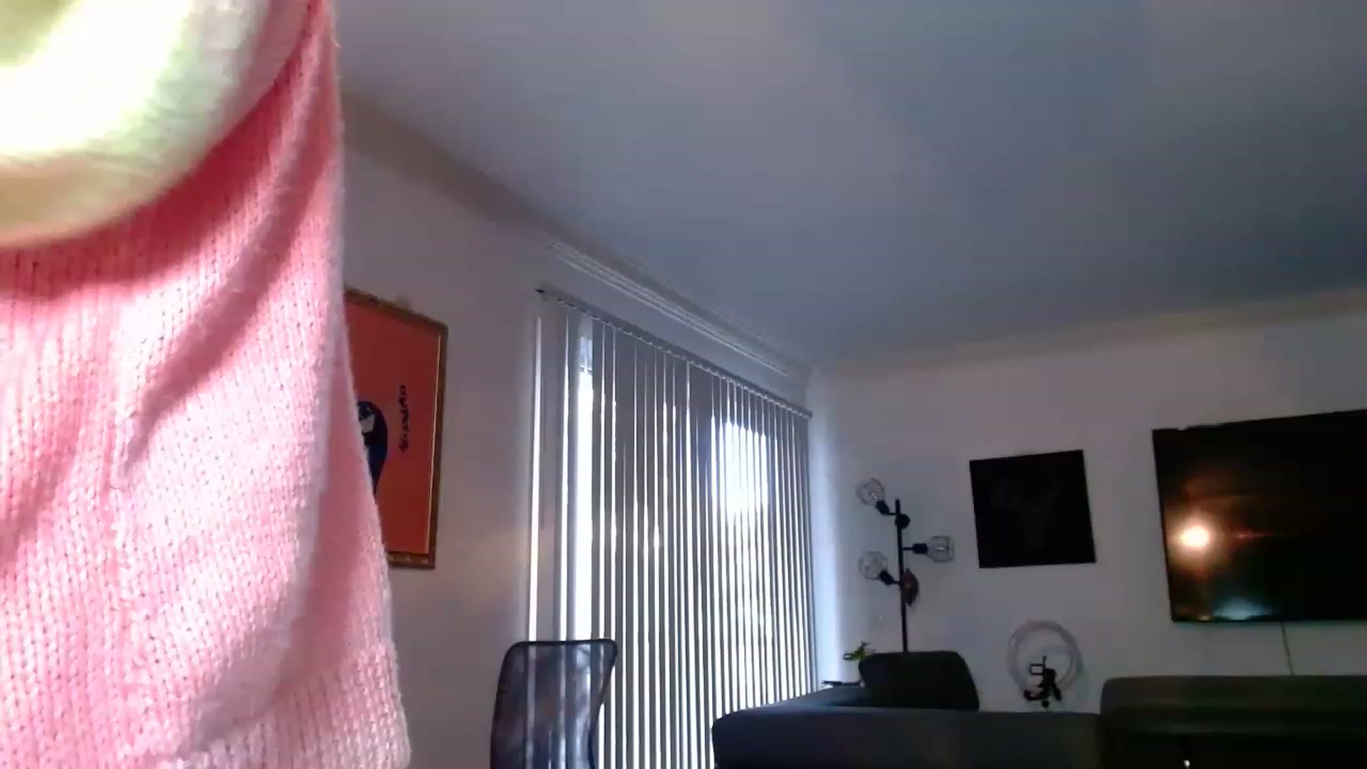 Gallery image thumbnail from Larah_Sky's myfreecams stream on, 01/18/2023, 18:40 image 2 of 20