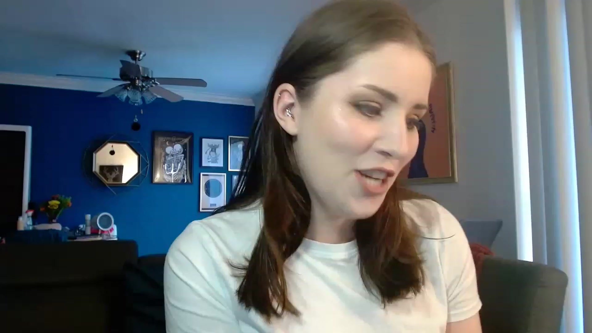 Gallery image thumbnail from Larah_Sky's myfreecams stream on, 01/19/2023, 21:20 image 8 of 20