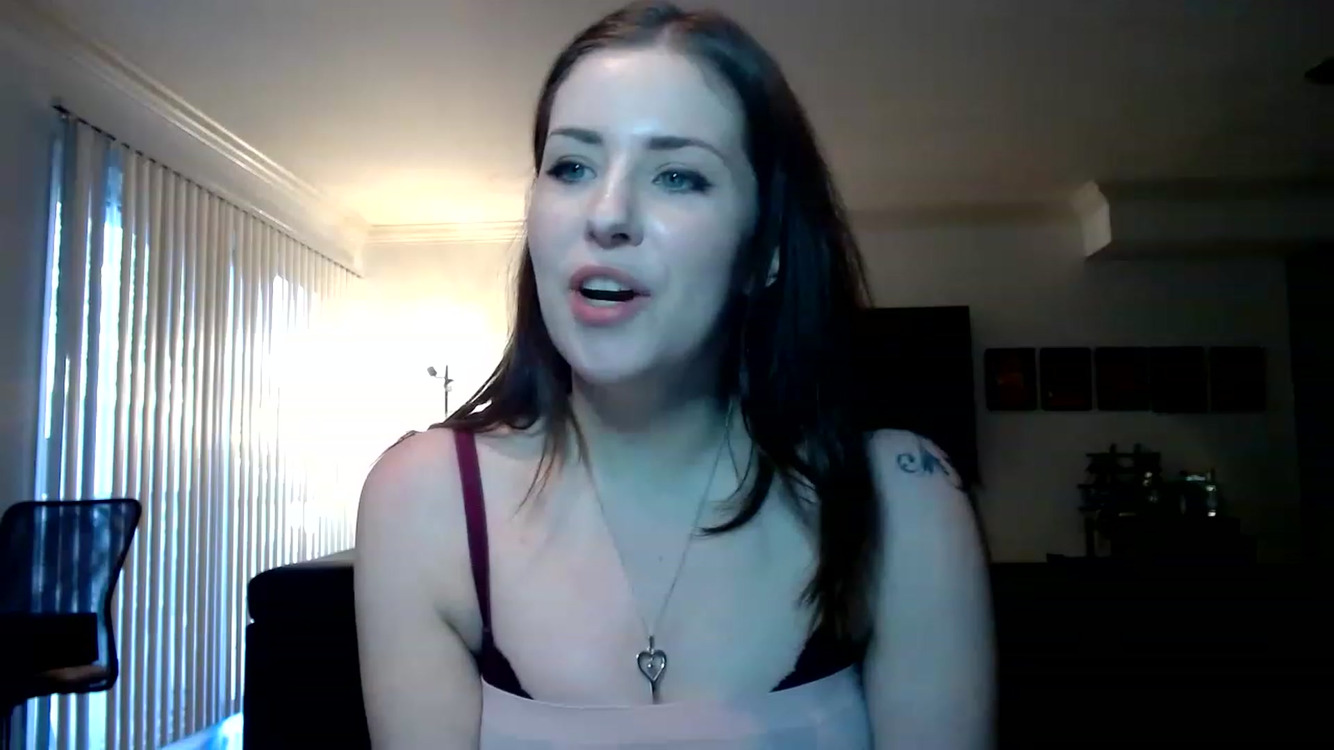 Gallery image thumbnail from Larah_Sky's myfreecams stream on, 01/21/2023, 20:39 image 6 of 20