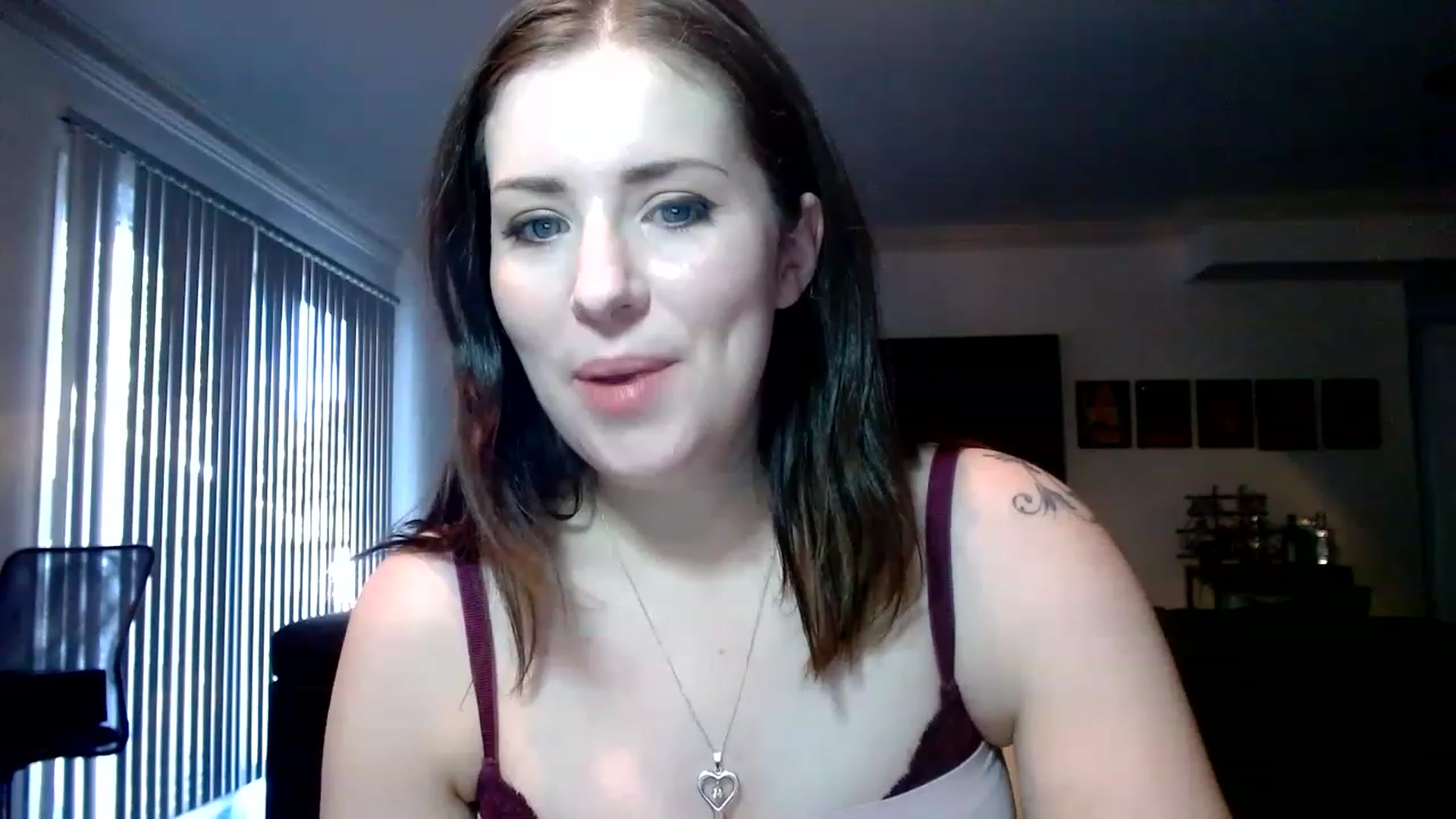 Gallery image thumbnail from Larah_Sky's myfreecams stream on, 01/21/2023, 20:39 image 14 of 20