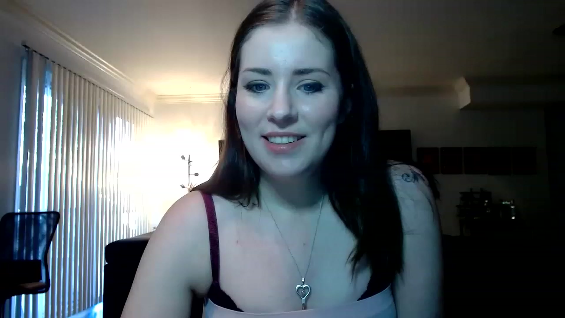 Gallery image thumbnail from Larah_Sky's myfreecams stream on, 01/21/2023, 20:39 image 8 of 20